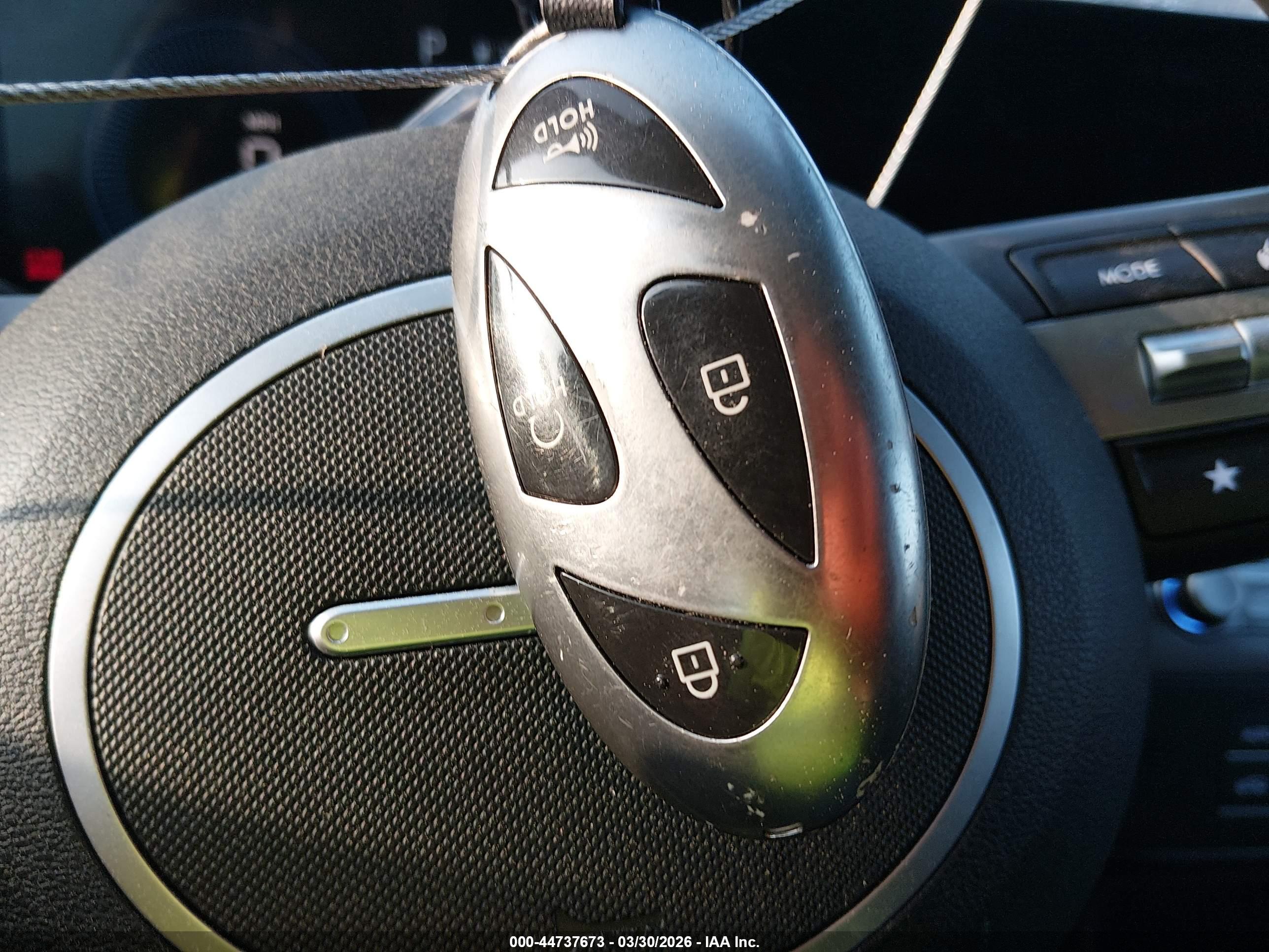 HYUNDAI KONA image 11