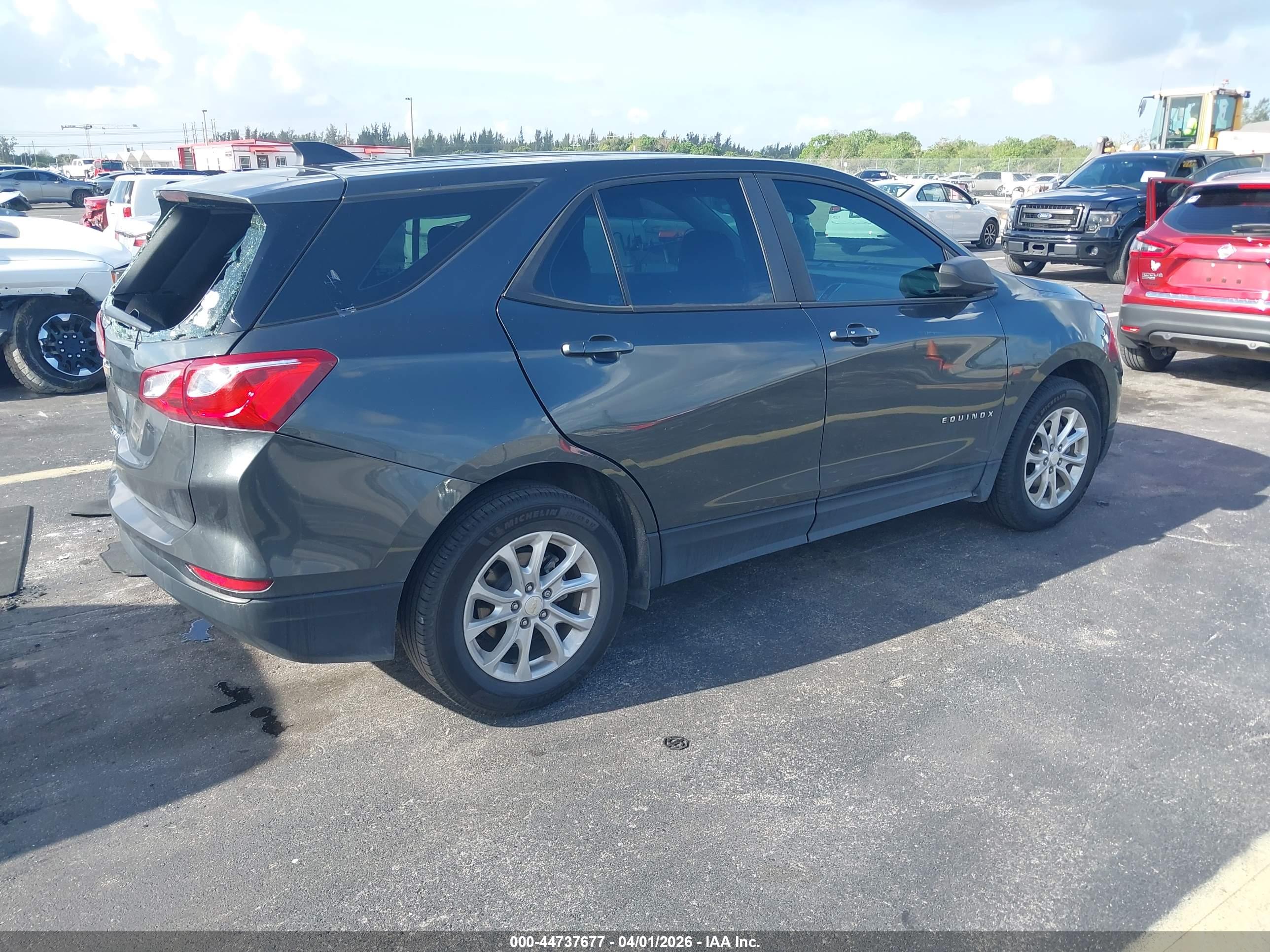 CHEVROLET EQUINOX image 4