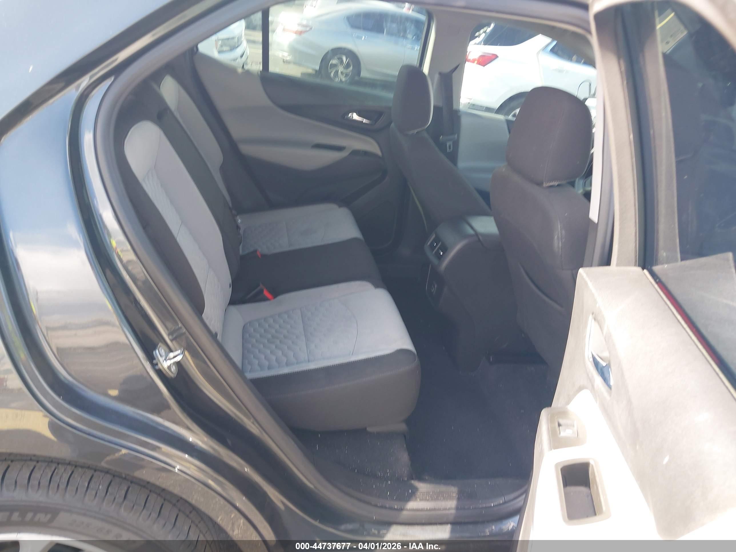 CHEVROLET EQUINOX image 8
