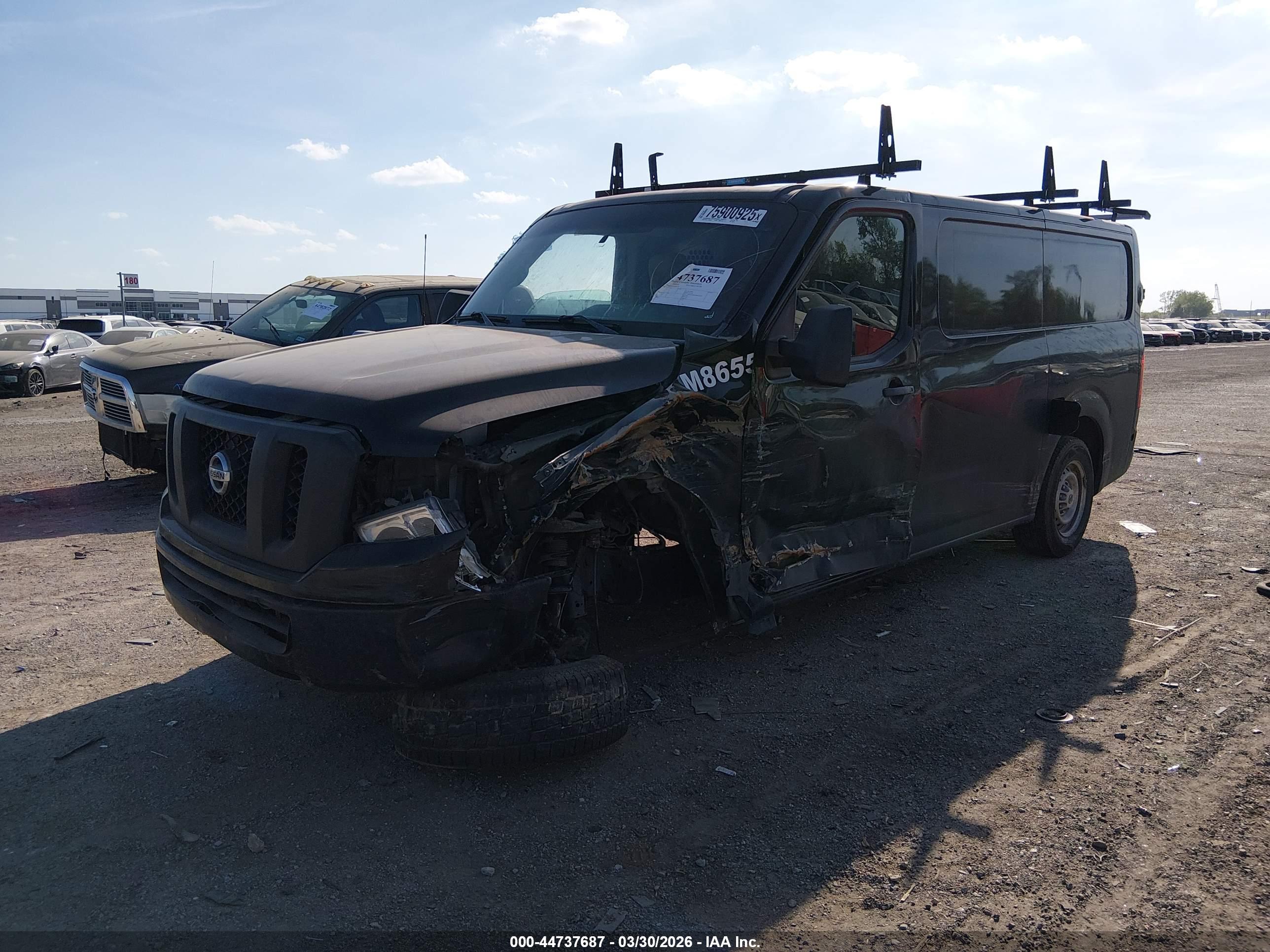 NISSAN NV image 2