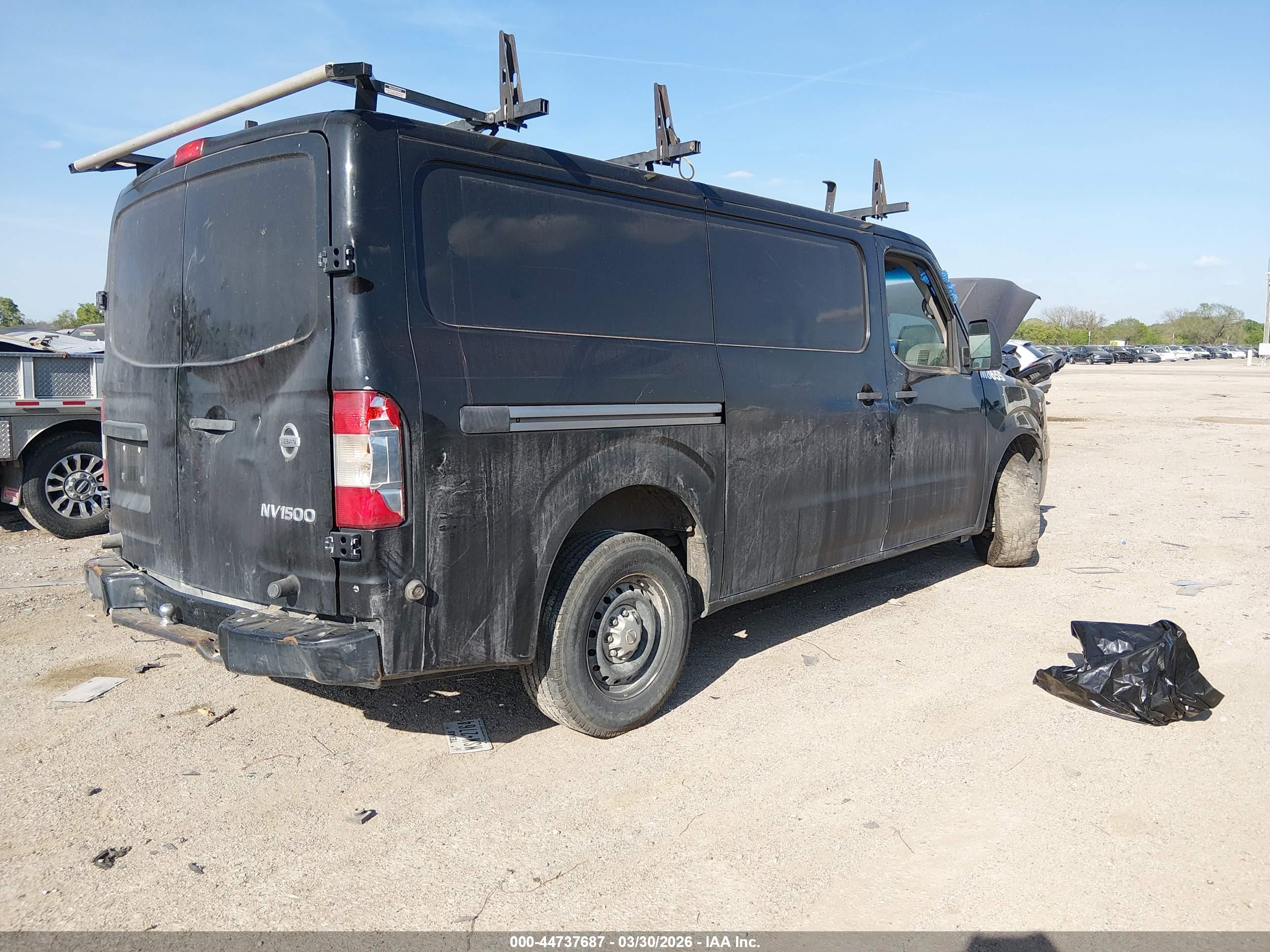 NISSAN NV image 4