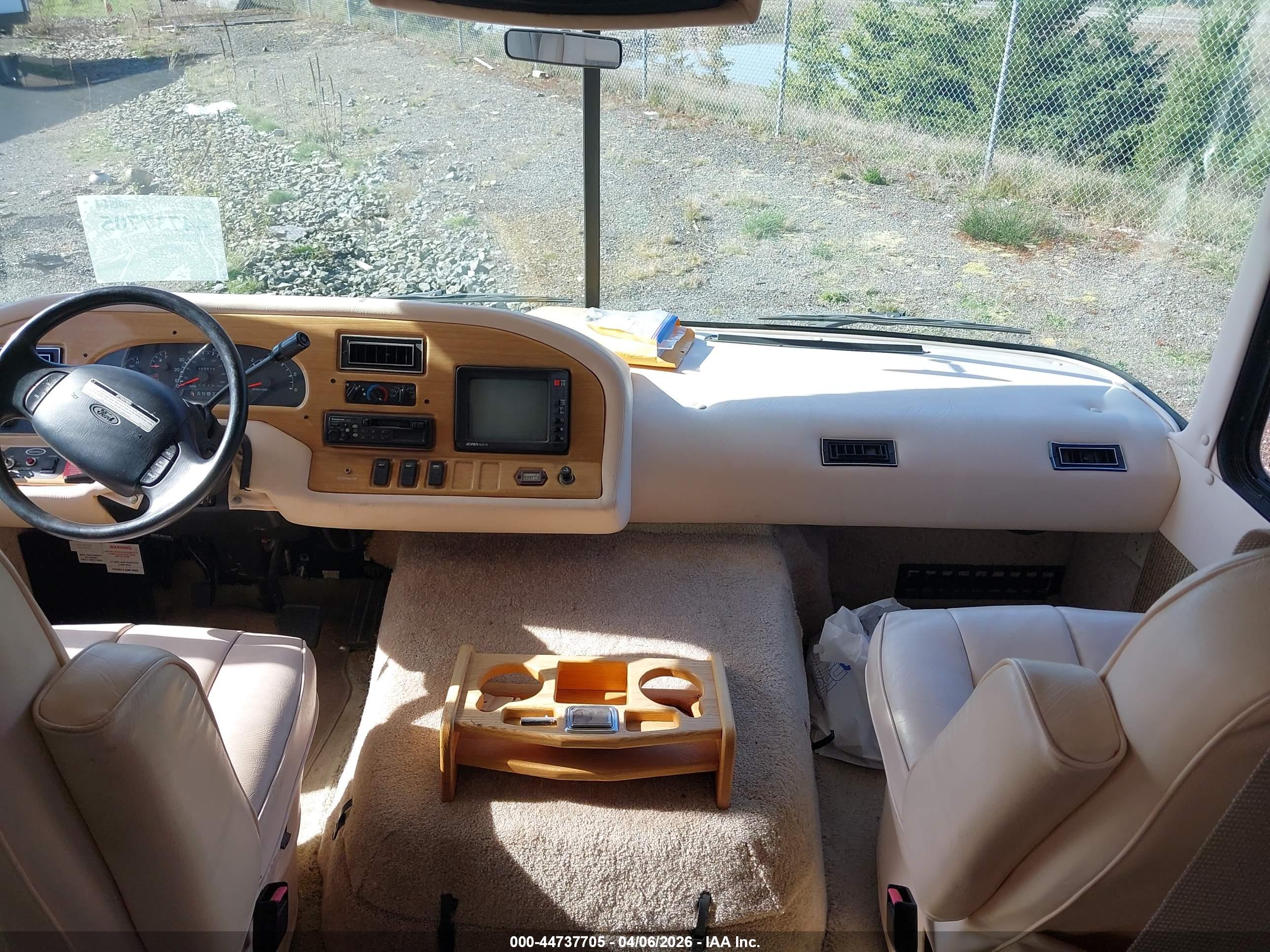 FORD F550 image 5