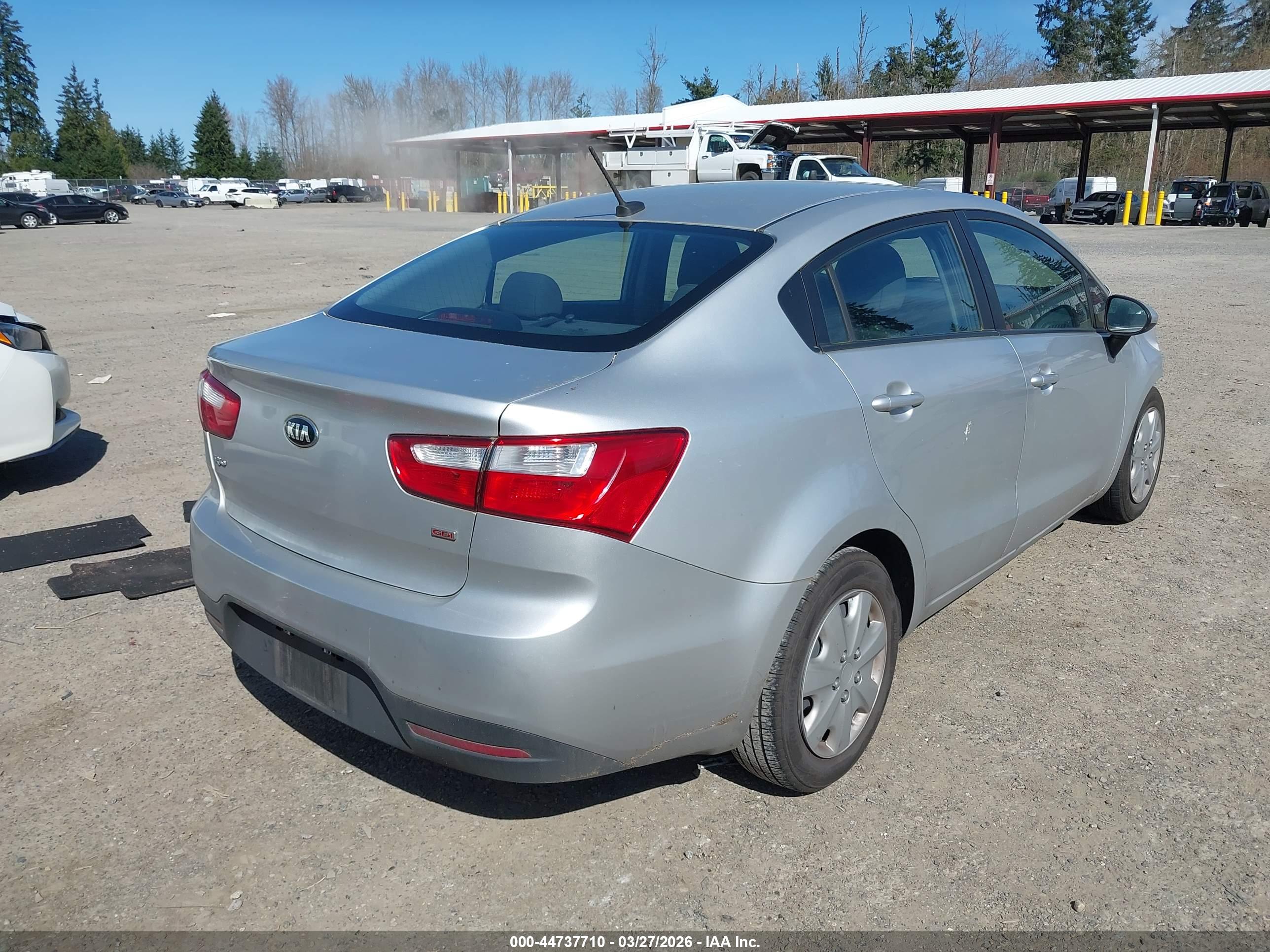 KIA RIO image 4