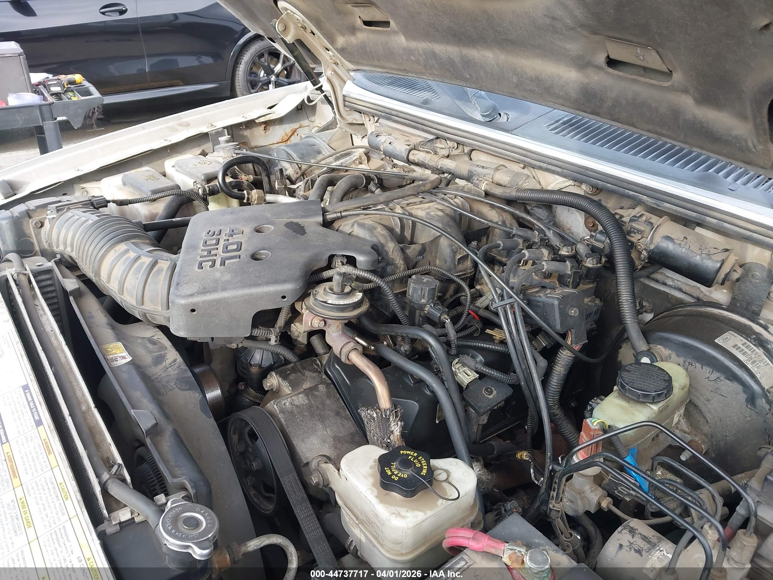 FORD EXPLORER image 10