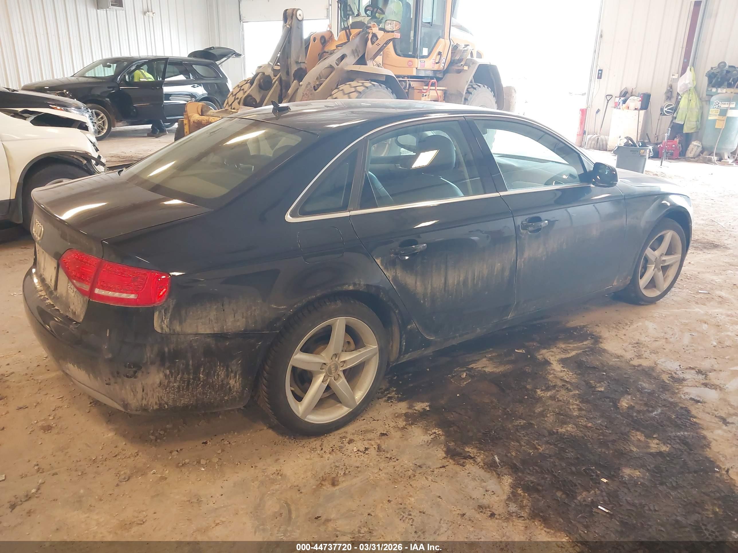 AUDI A4 image 4