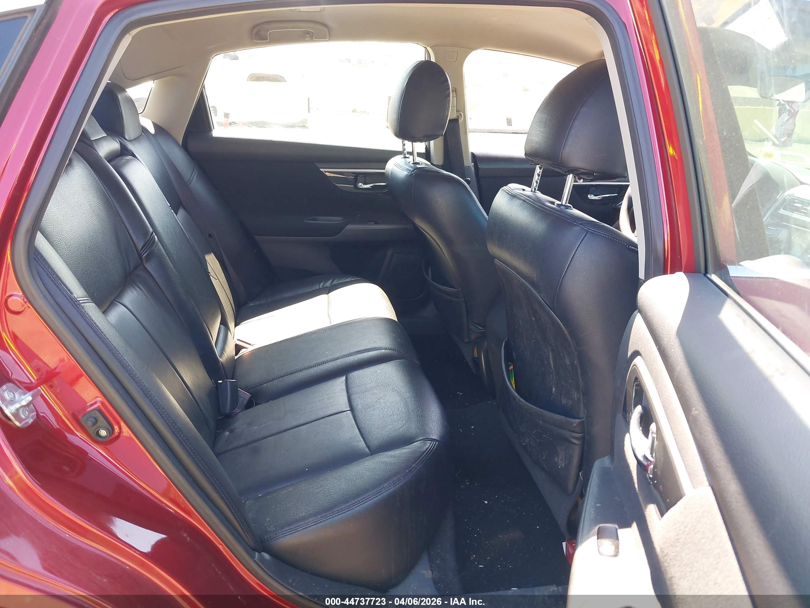 NISSAN ALTIMA image 8