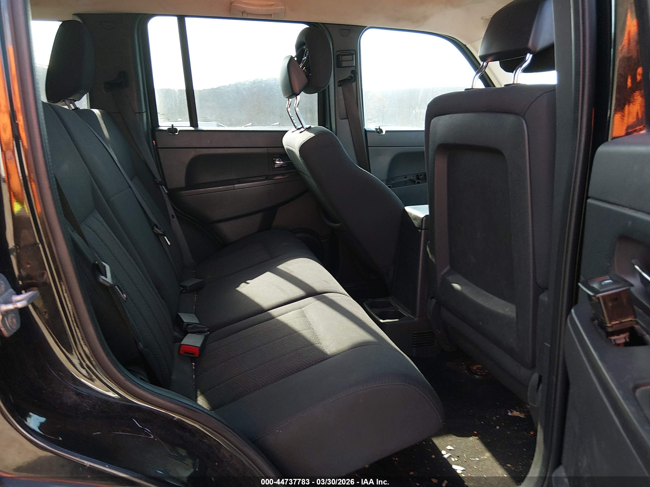 JEEP LIBERTY image 8