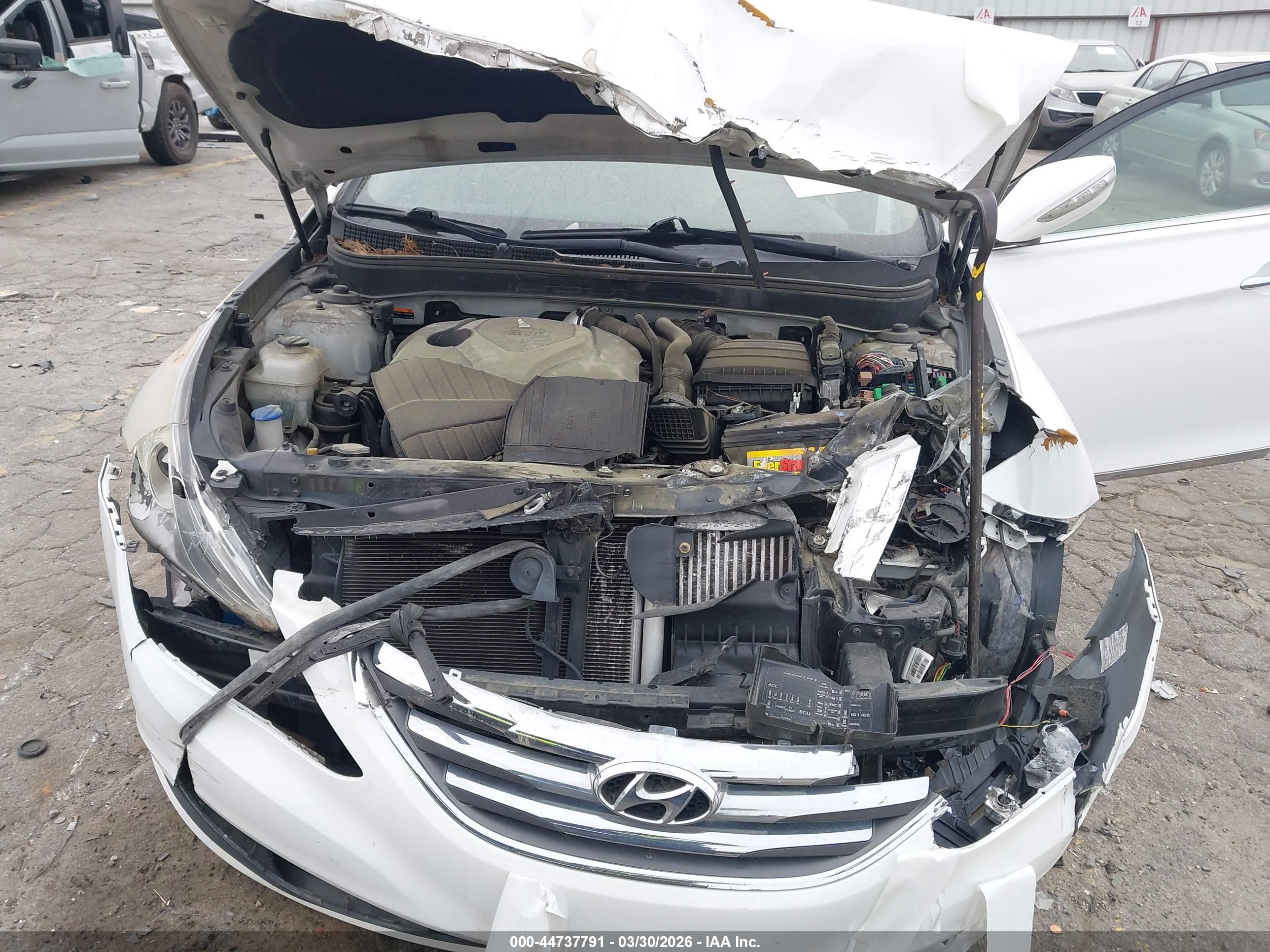 HYUNDAI SONATA image 10