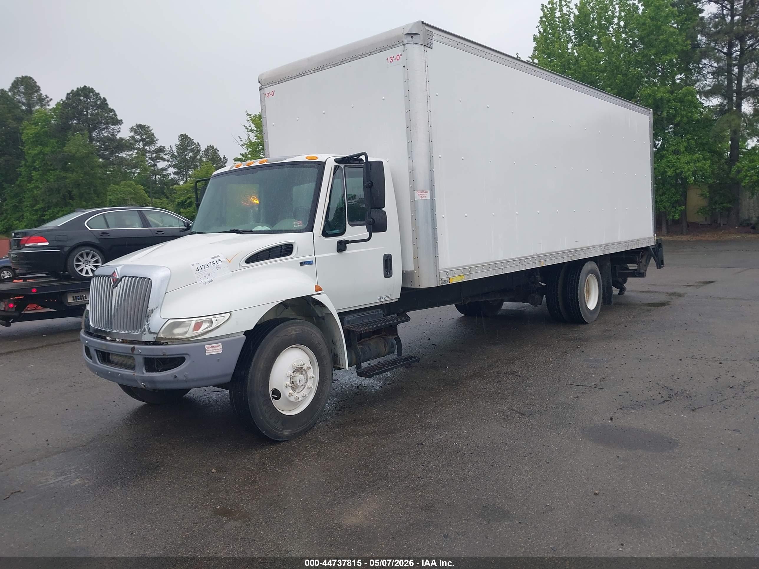 INTERNATIONAL 4000 image 2