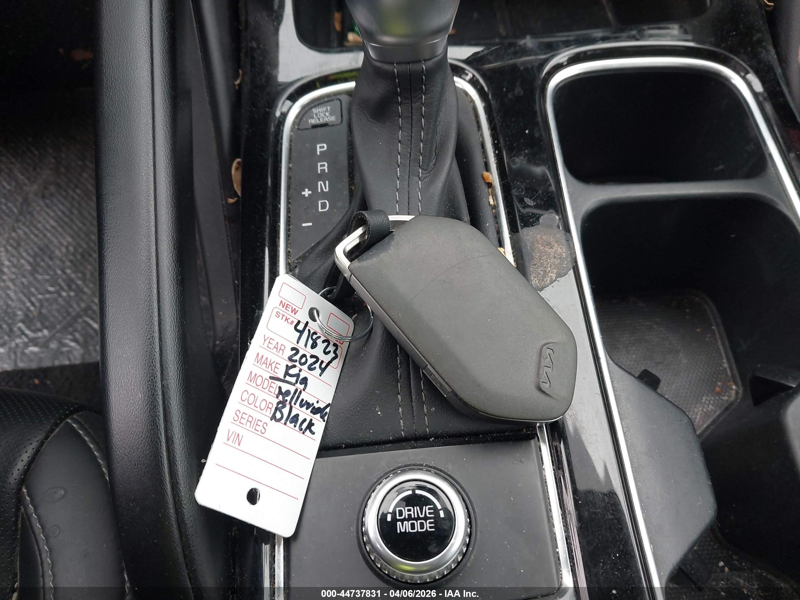 KIA TELLURIDE image 11