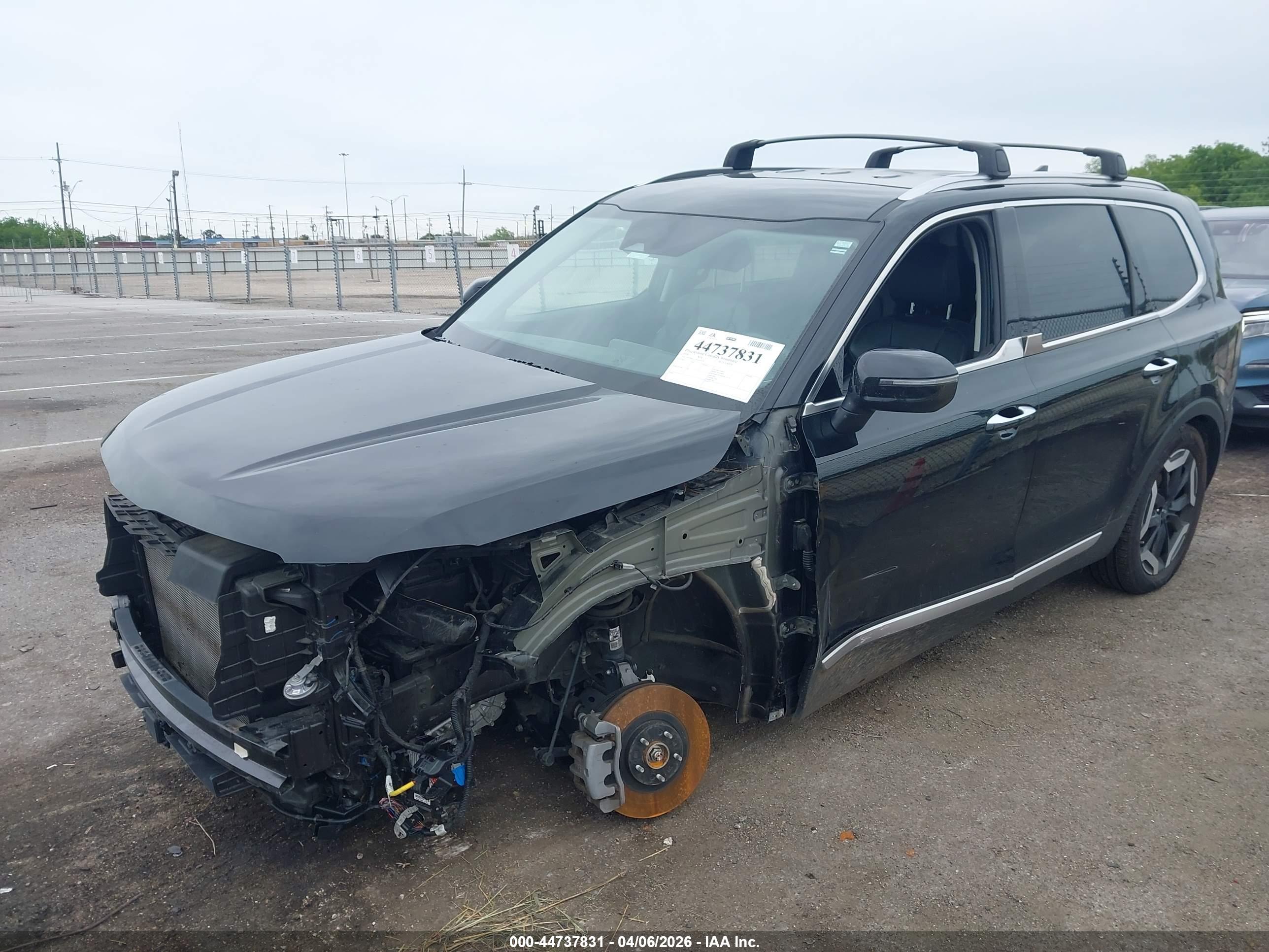 KIA TELLURIDE image 2