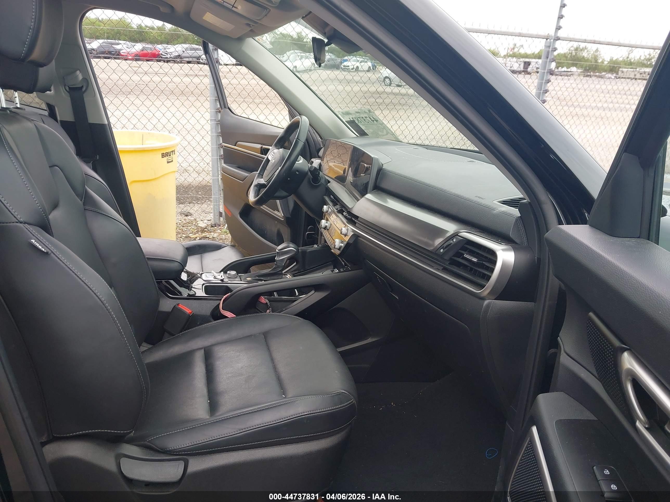 KIA TELLURIDE image 5