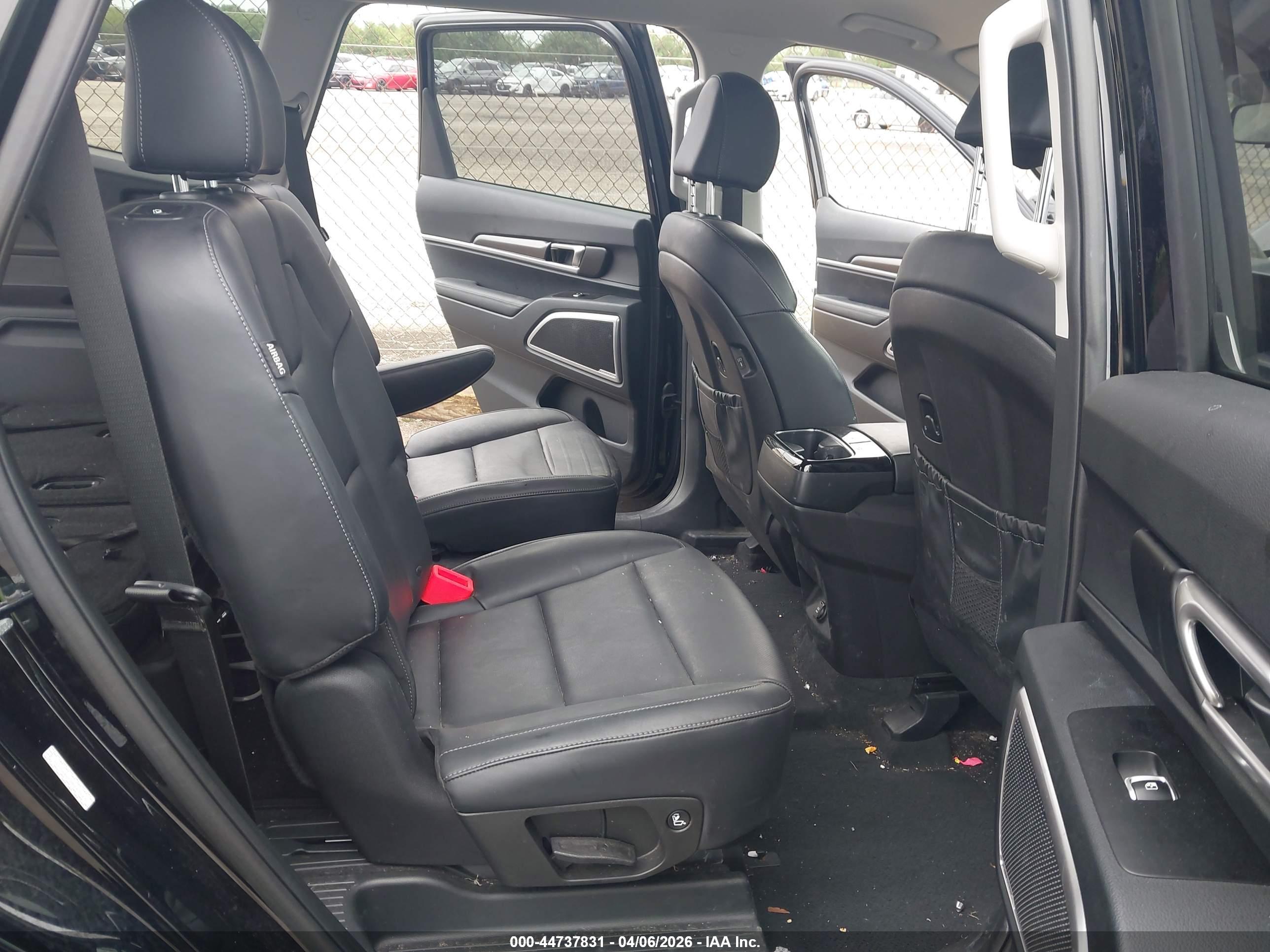 KIA TELLURIDE image 8