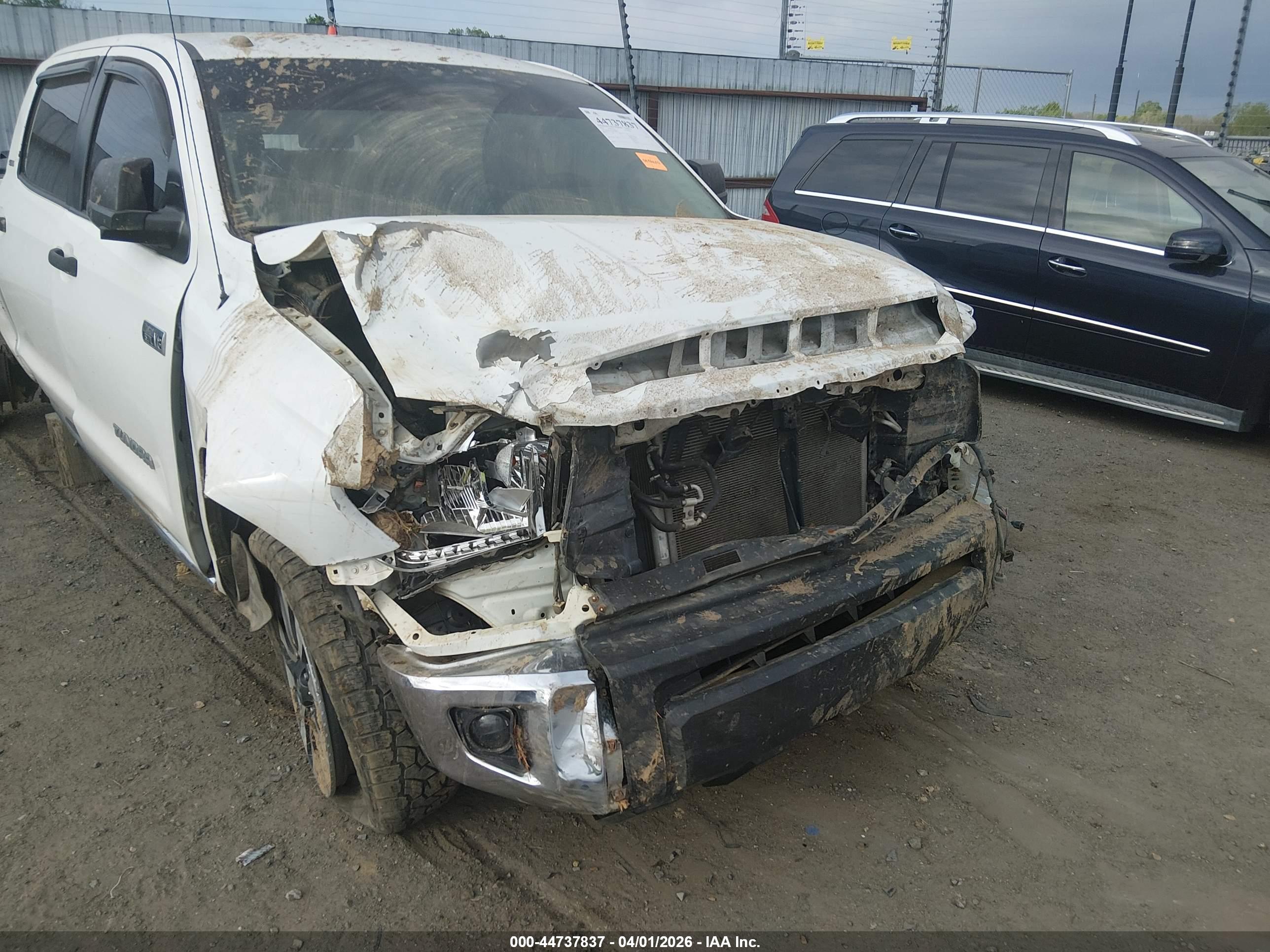 TOYOTA TUNDRA image 6