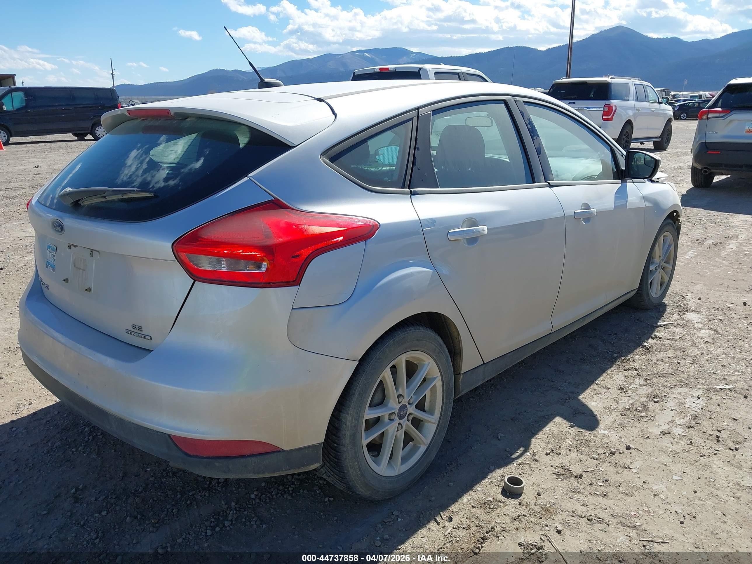 FORD FOCUS image 4