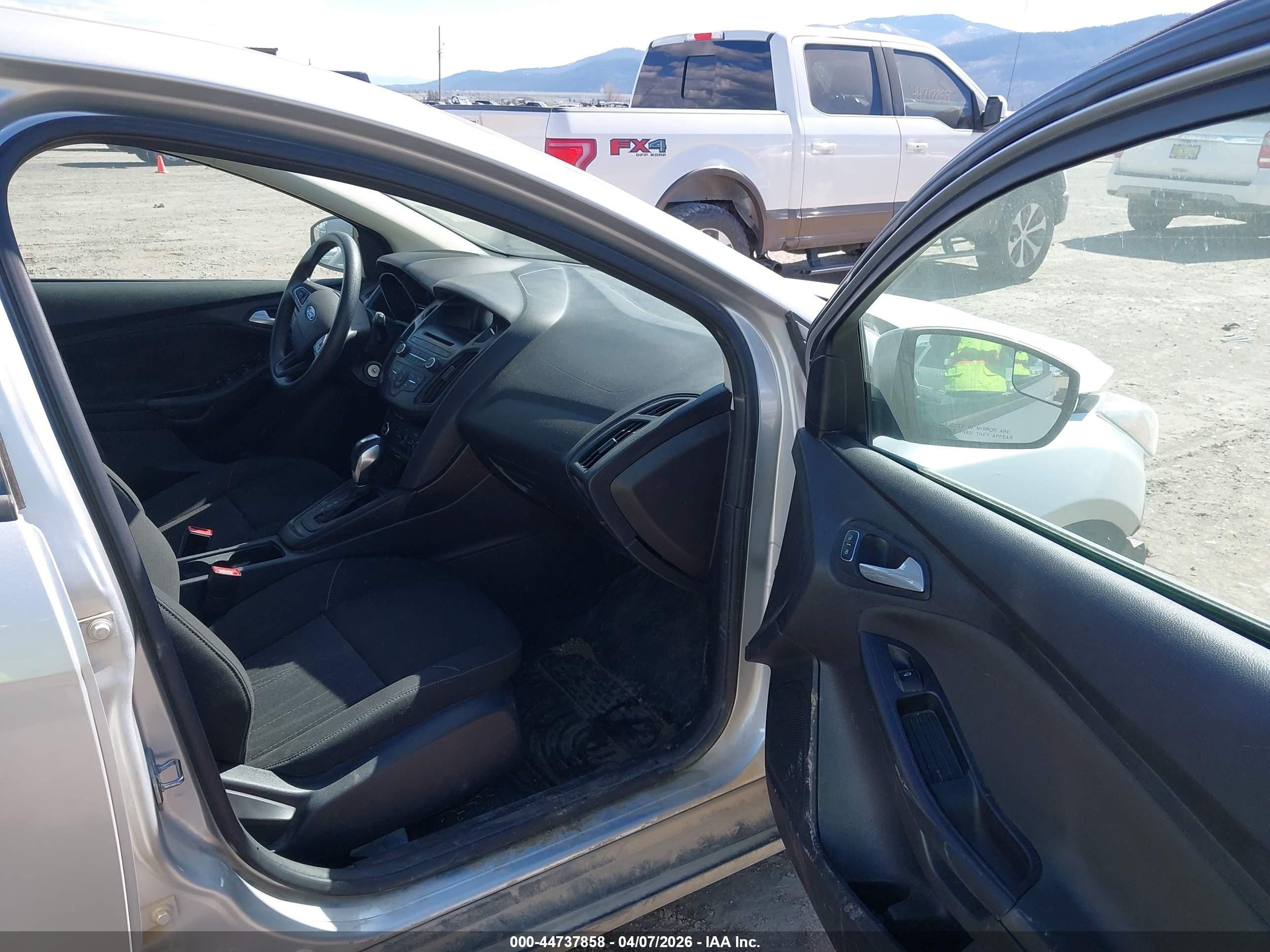 FORD FOCUS image 5