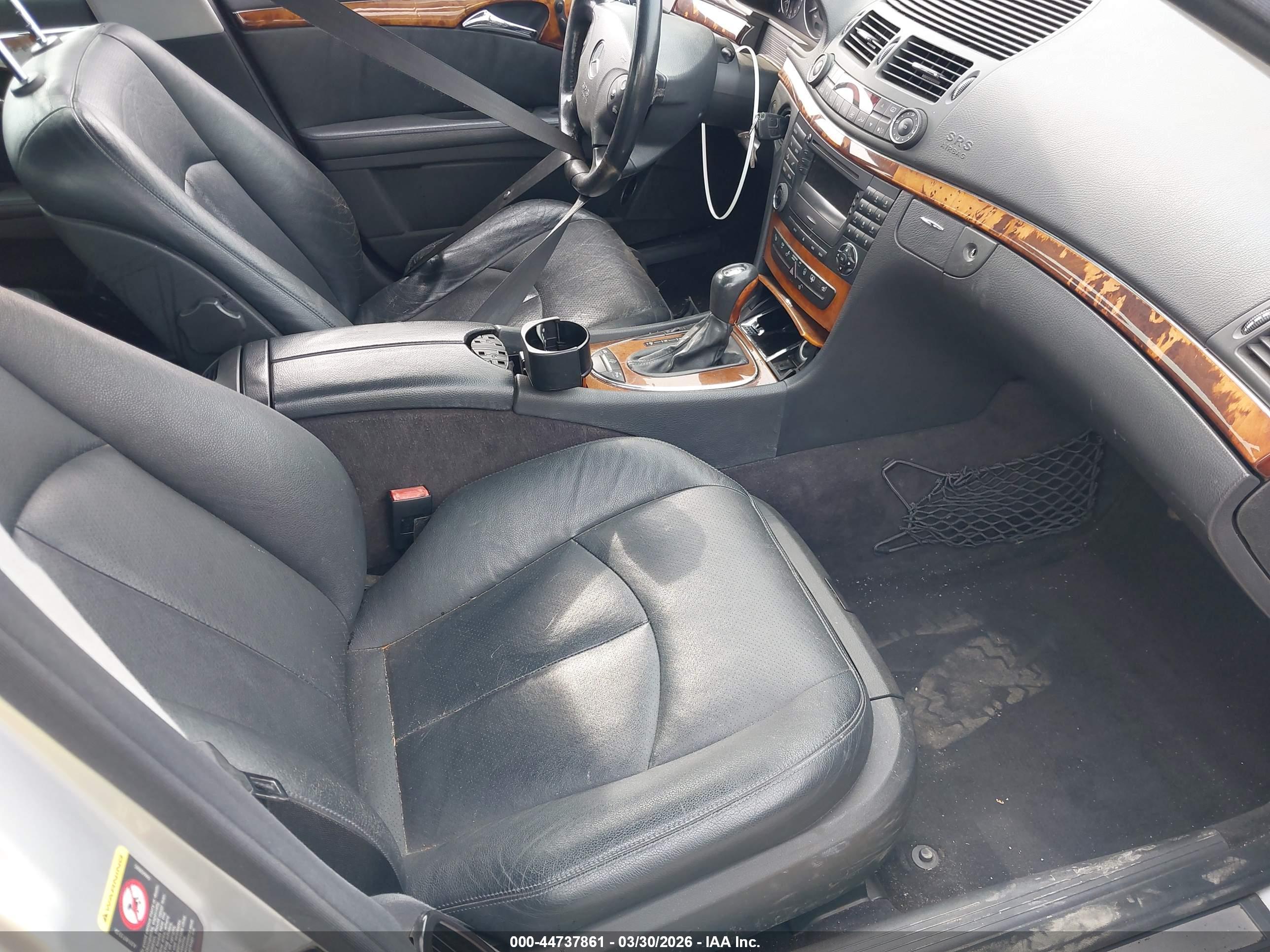 MERCEDES-BENZ E image 5