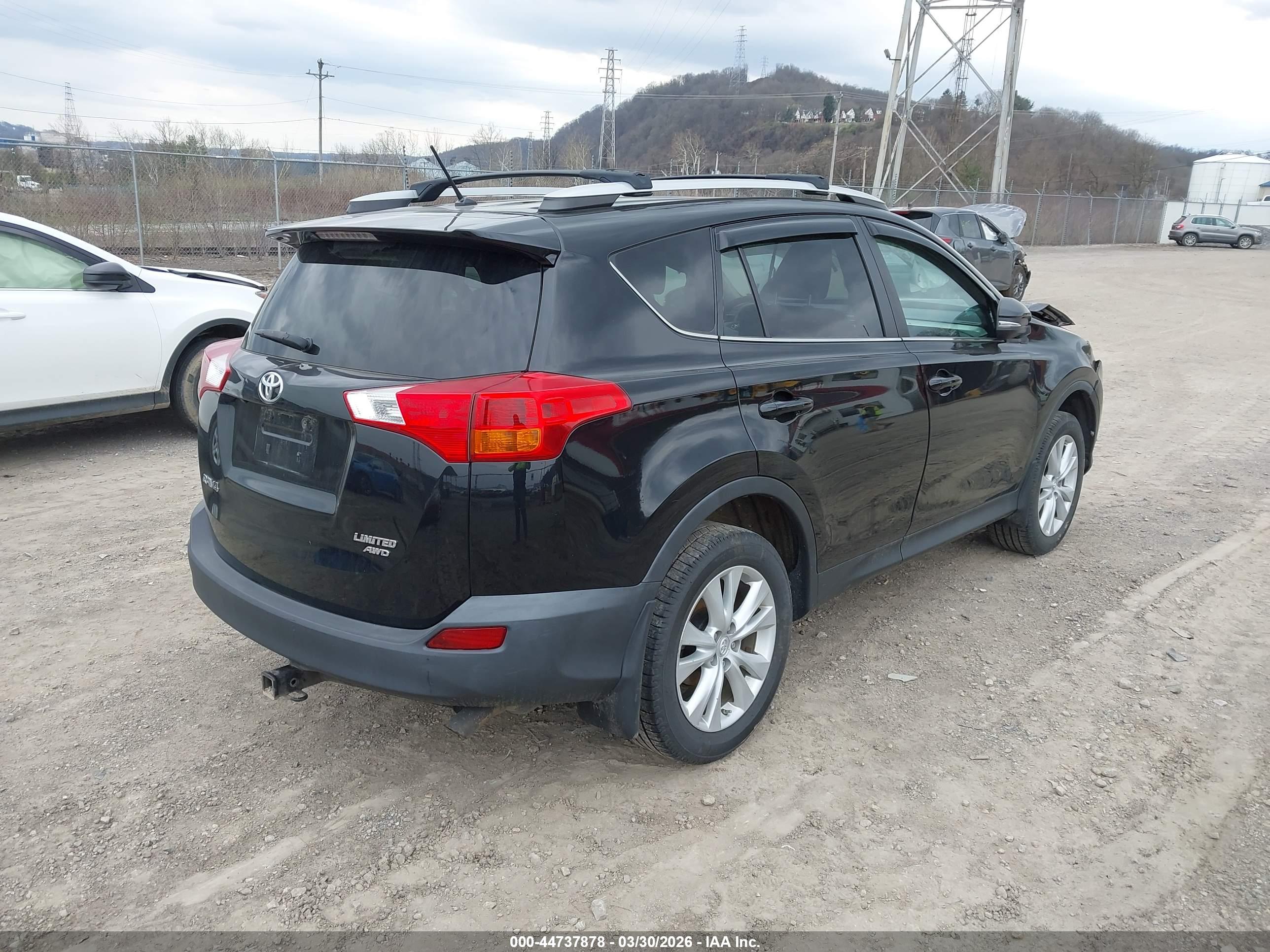 TOYOTA RAV4 image 4
