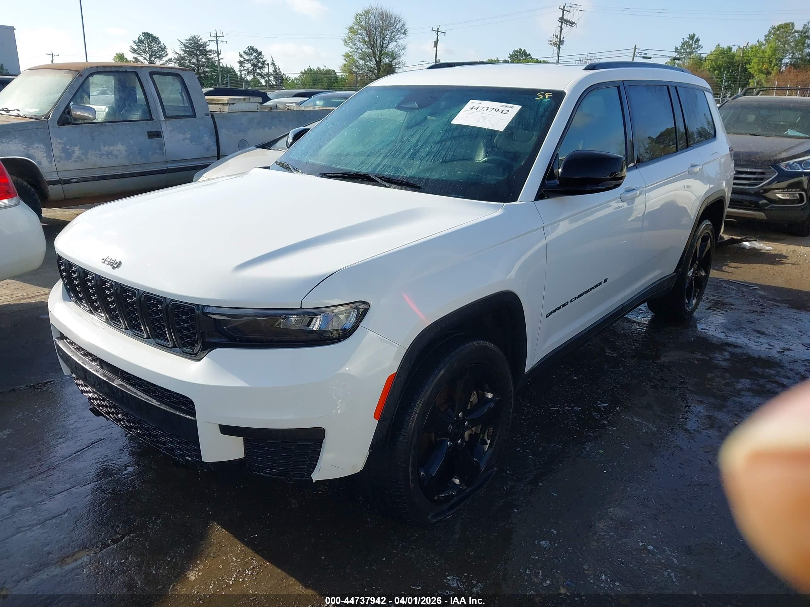 JEEP GRAND image 2