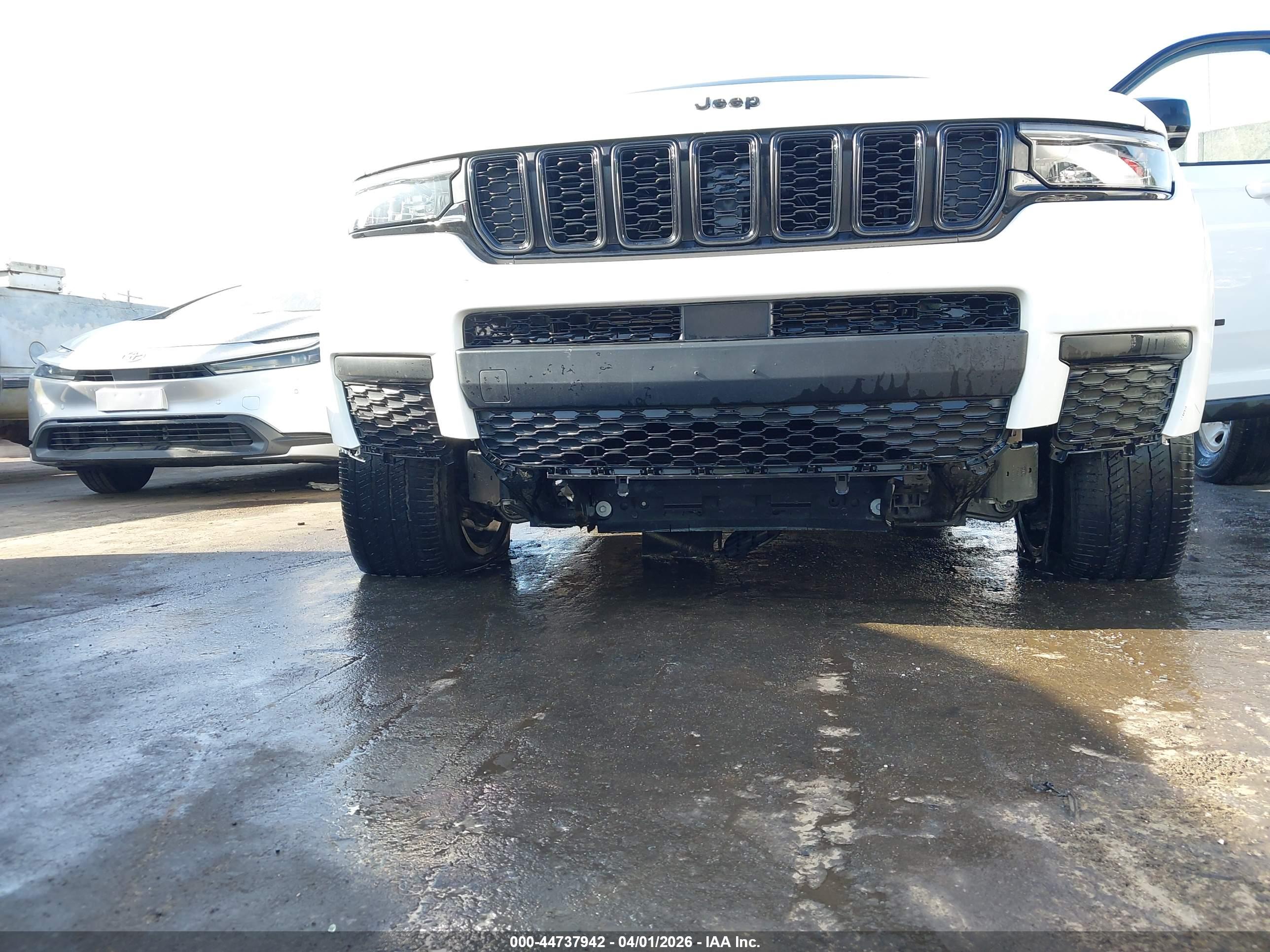JEEP GRAND image 6