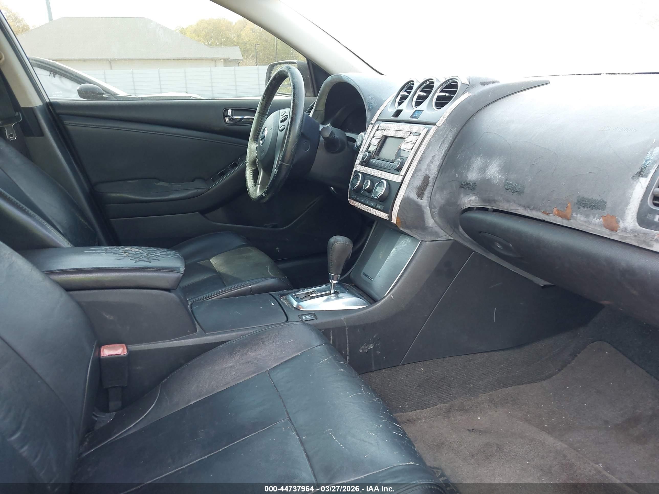 NISSAN ALTIMA image 5