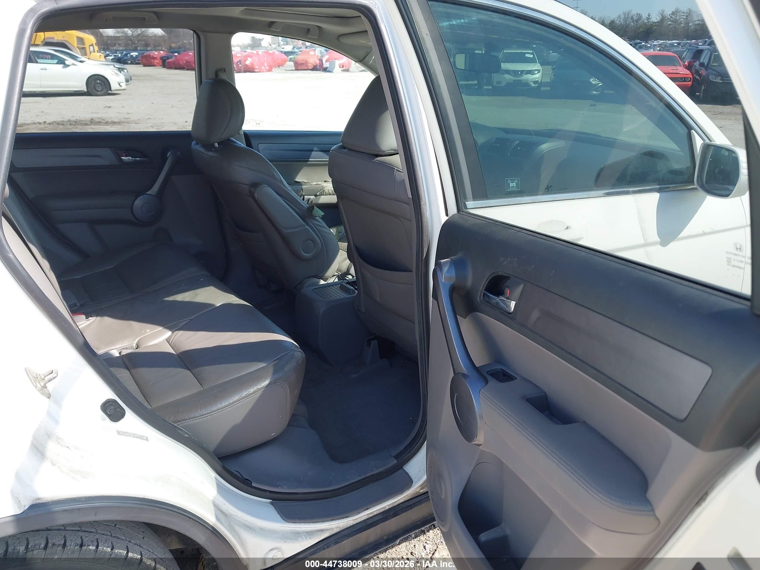 HONDA CR-V image 8