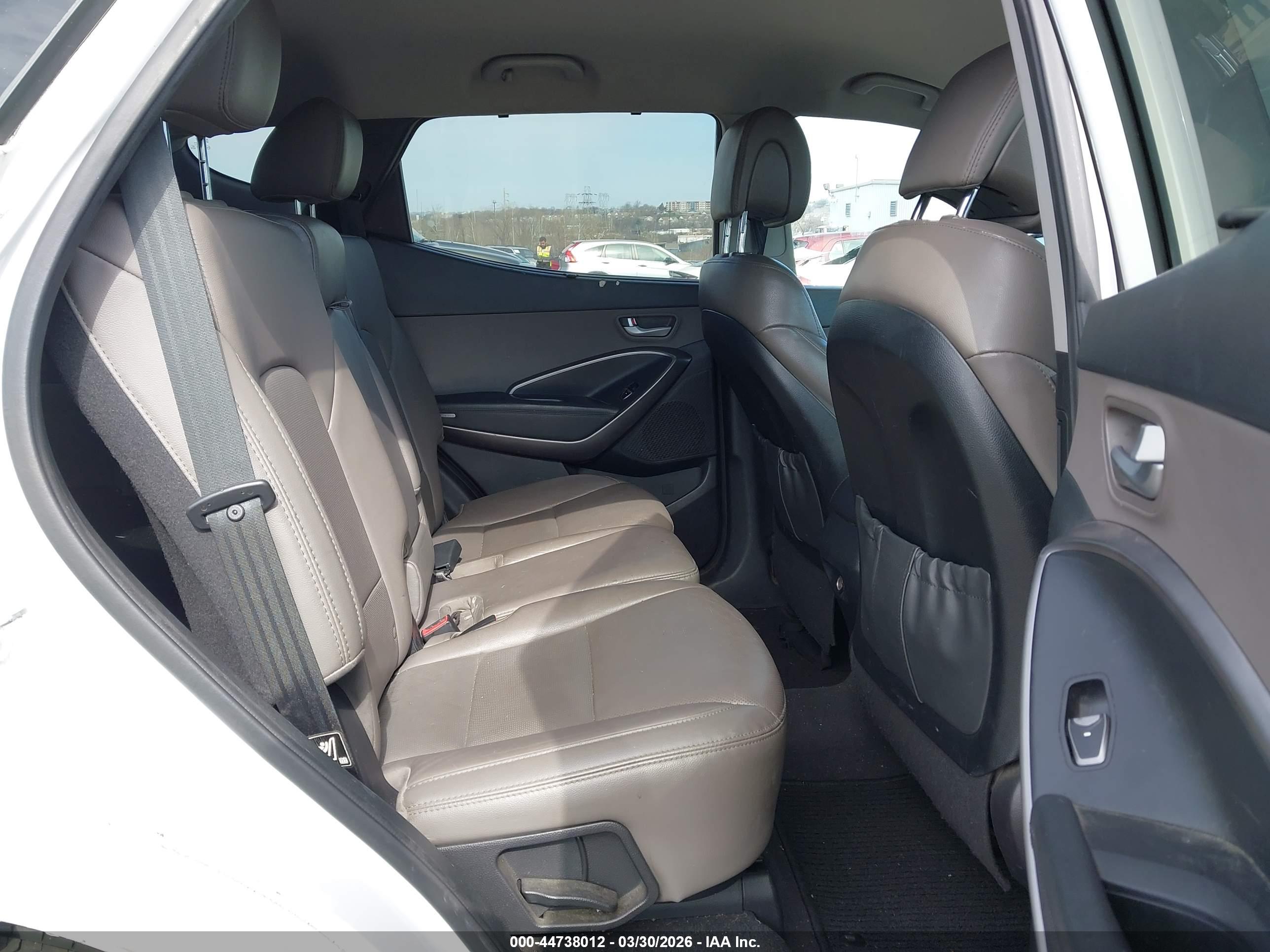 HYUNDAI SANTA image 8