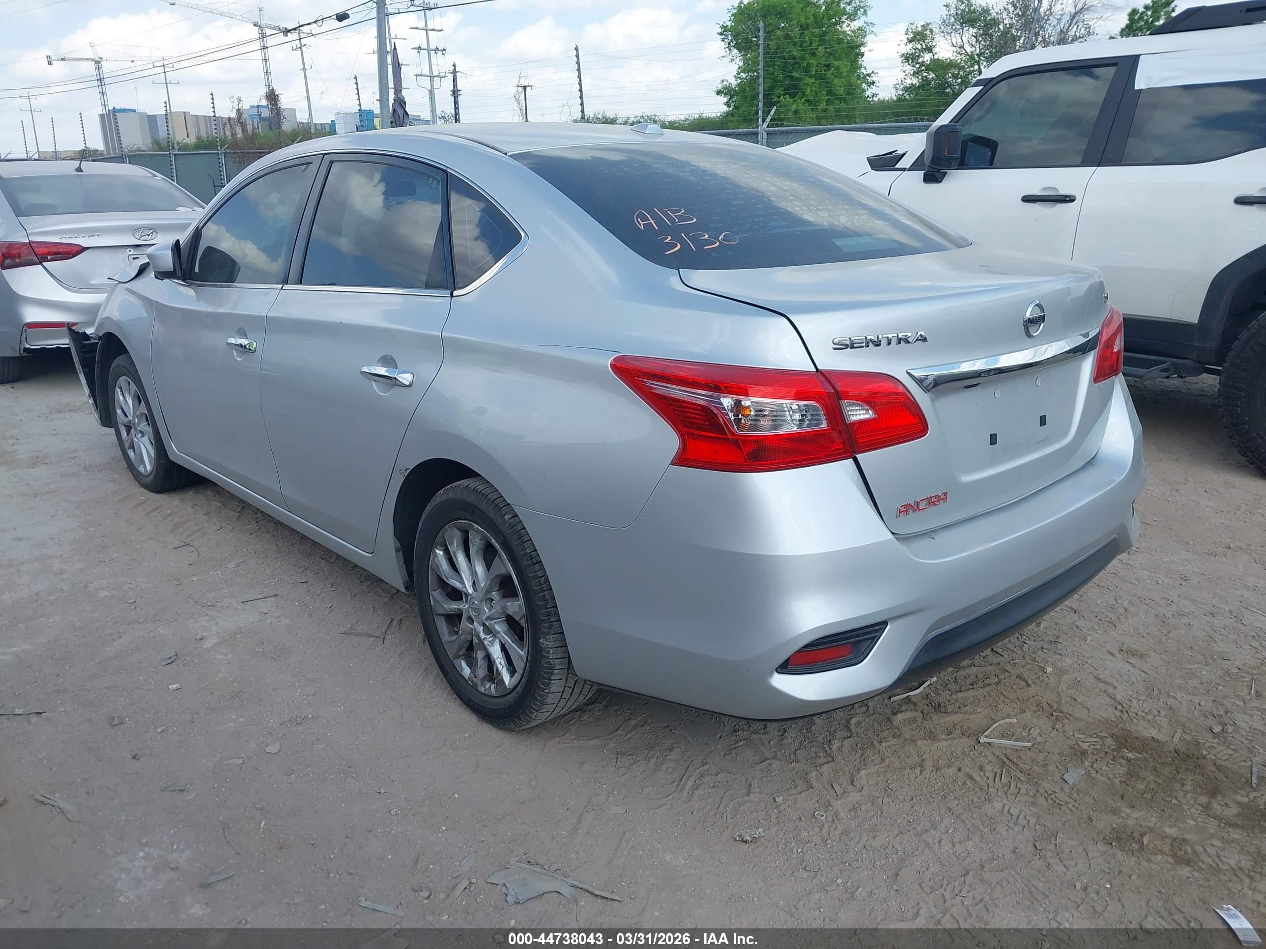 NISSAN SENTRA image 3
