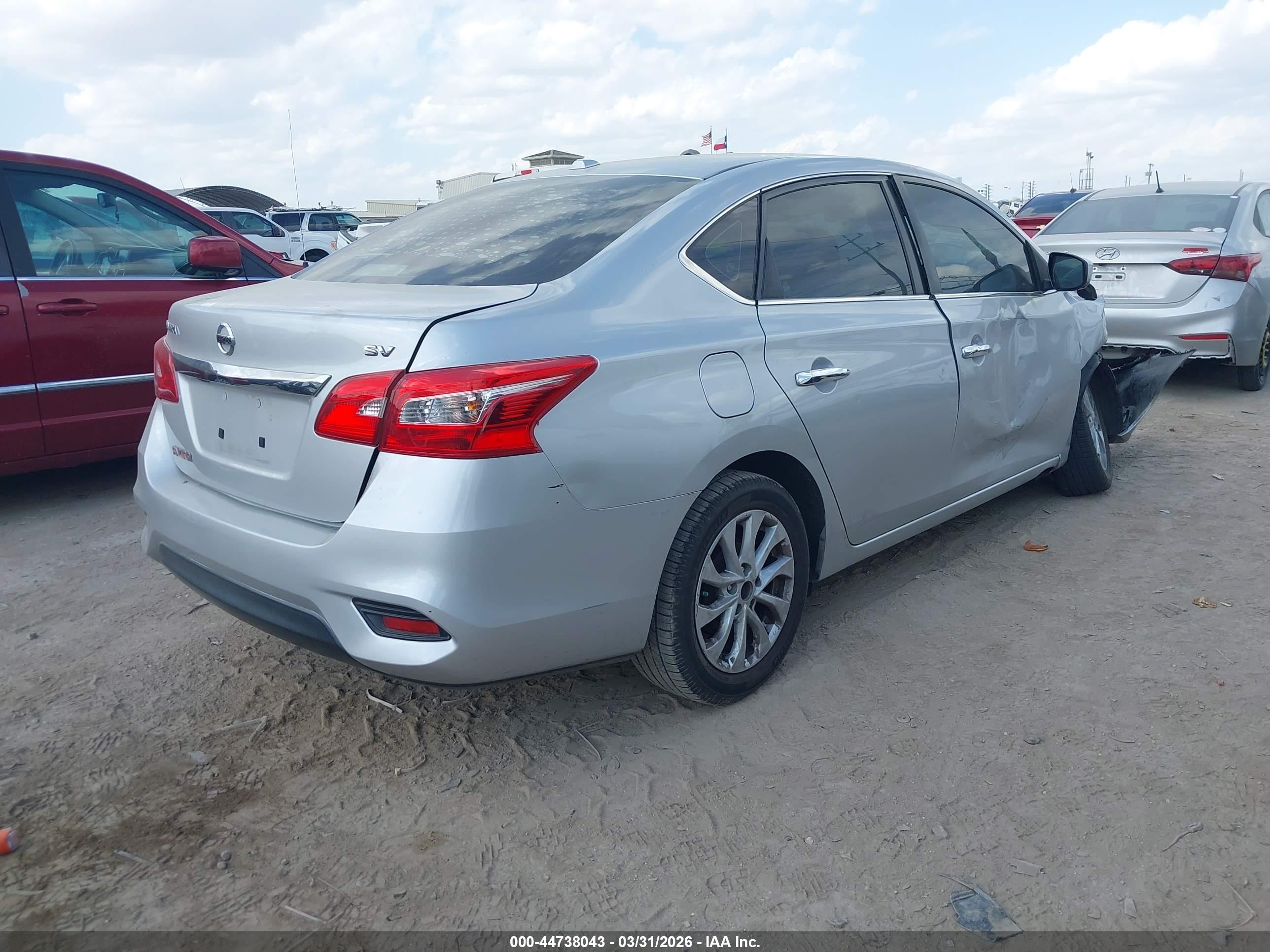 NISSAN SENTRA image 4