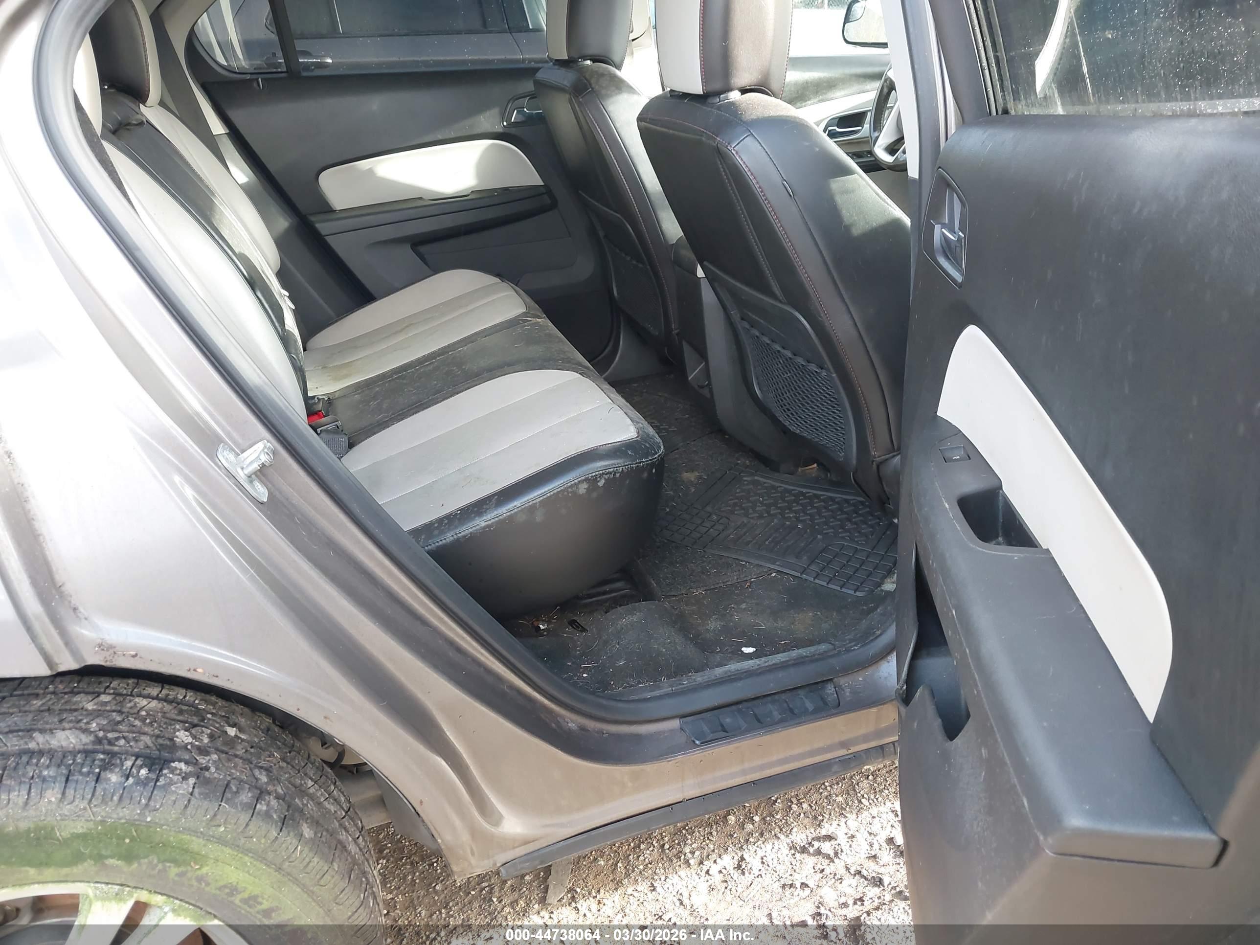 CHEVROLET EQUINOX image 8