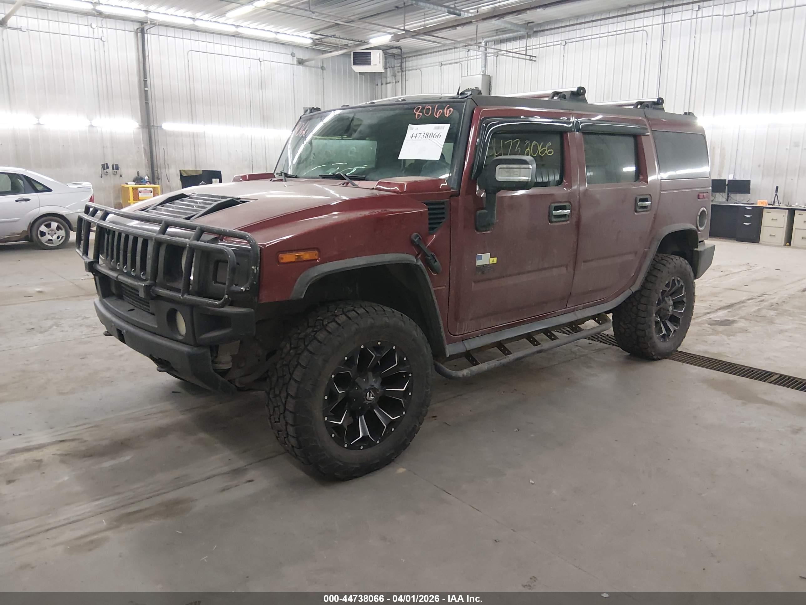 HUMMER H2 image 2