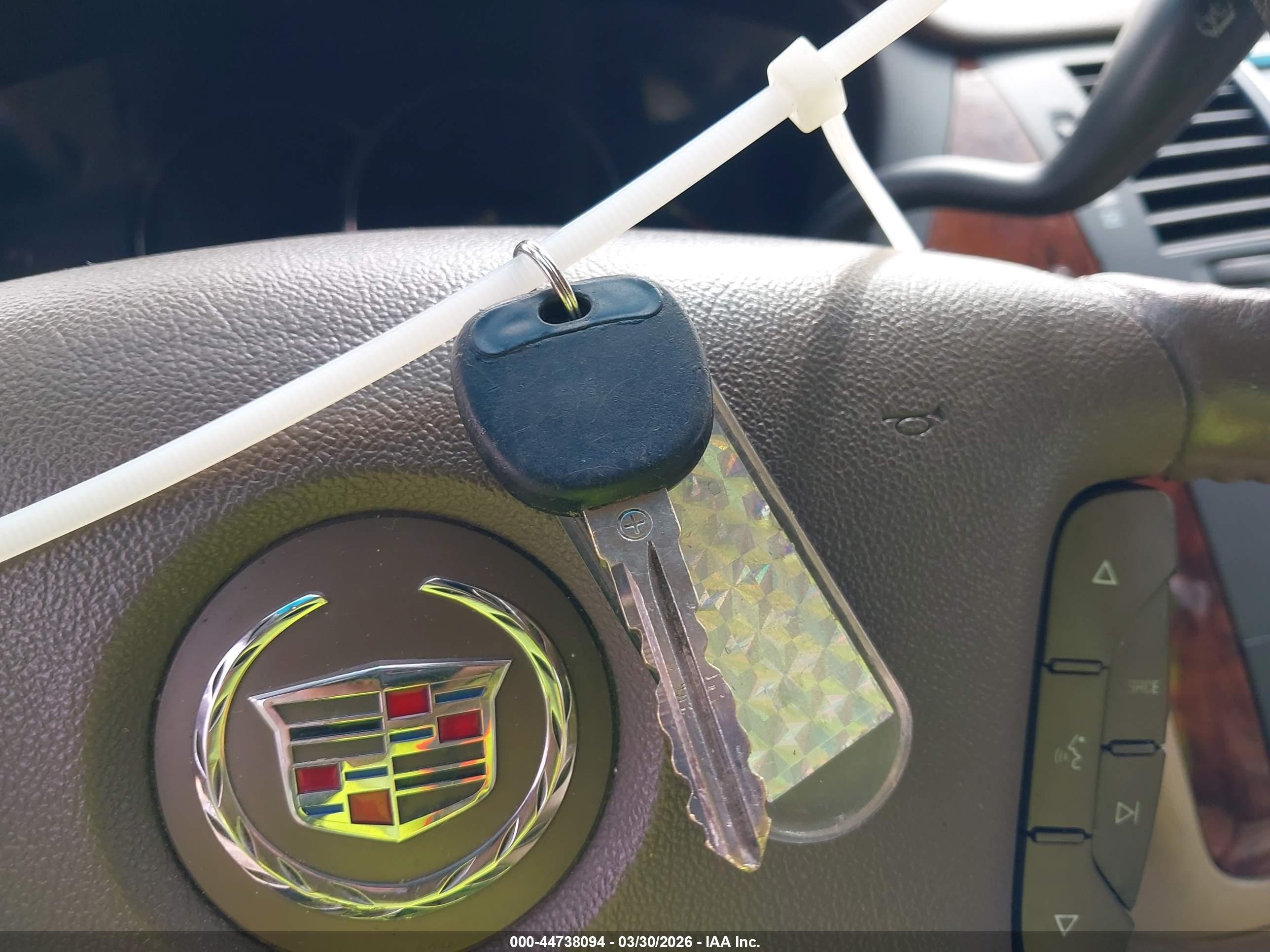 CADILLAC DTS image 11