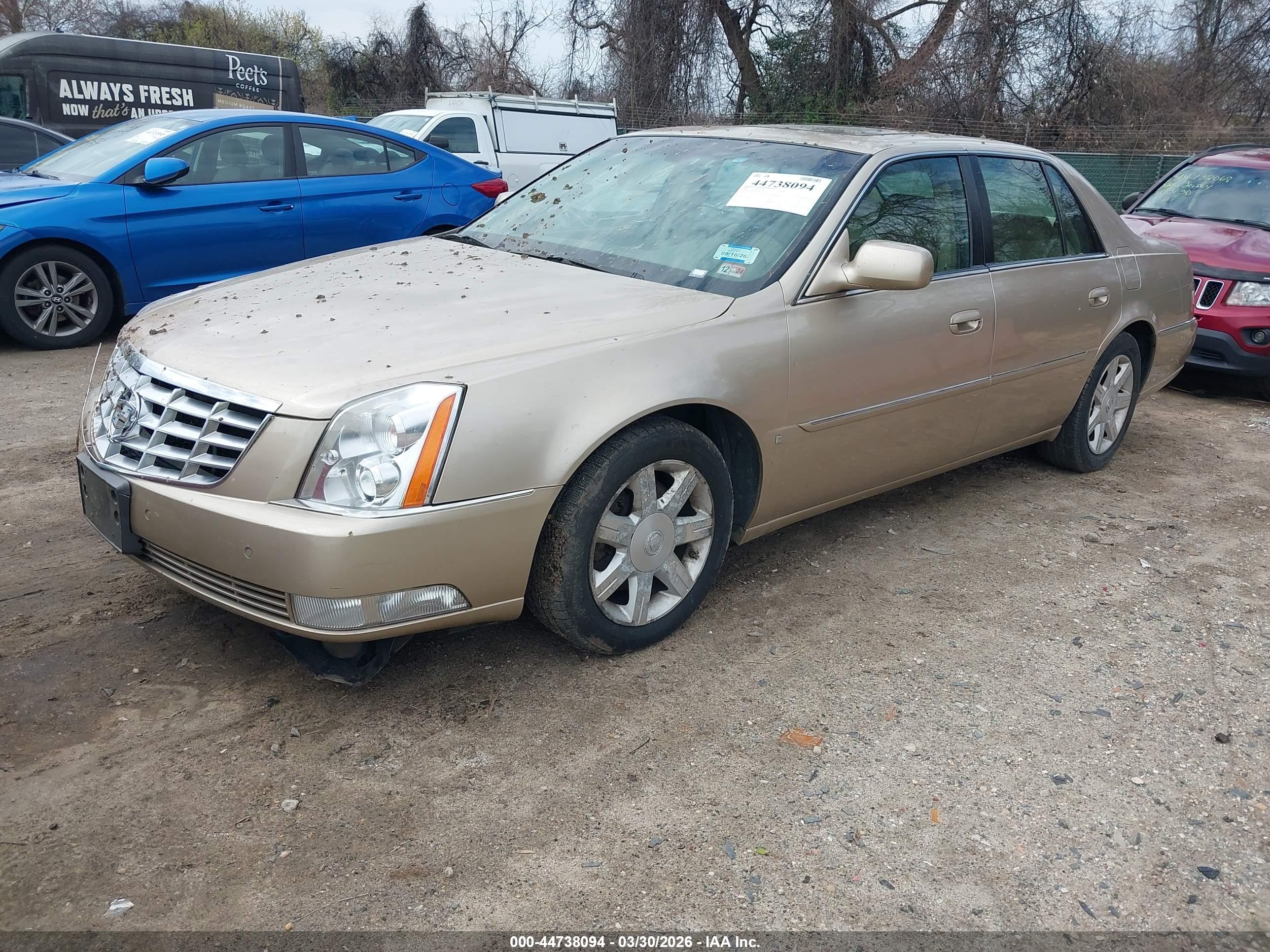 CADILLAC DTS image 2