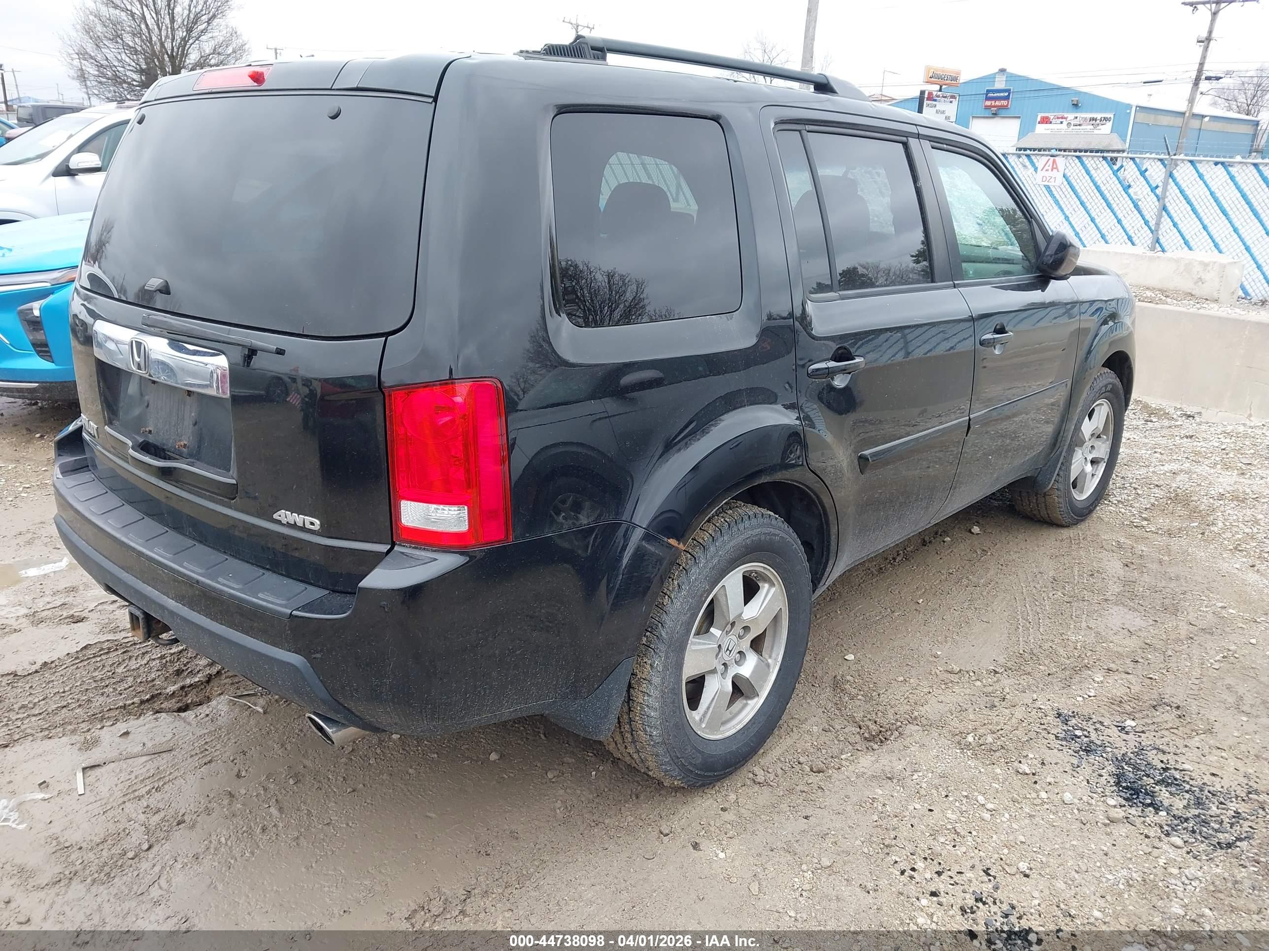 HONDA PILOT image 4