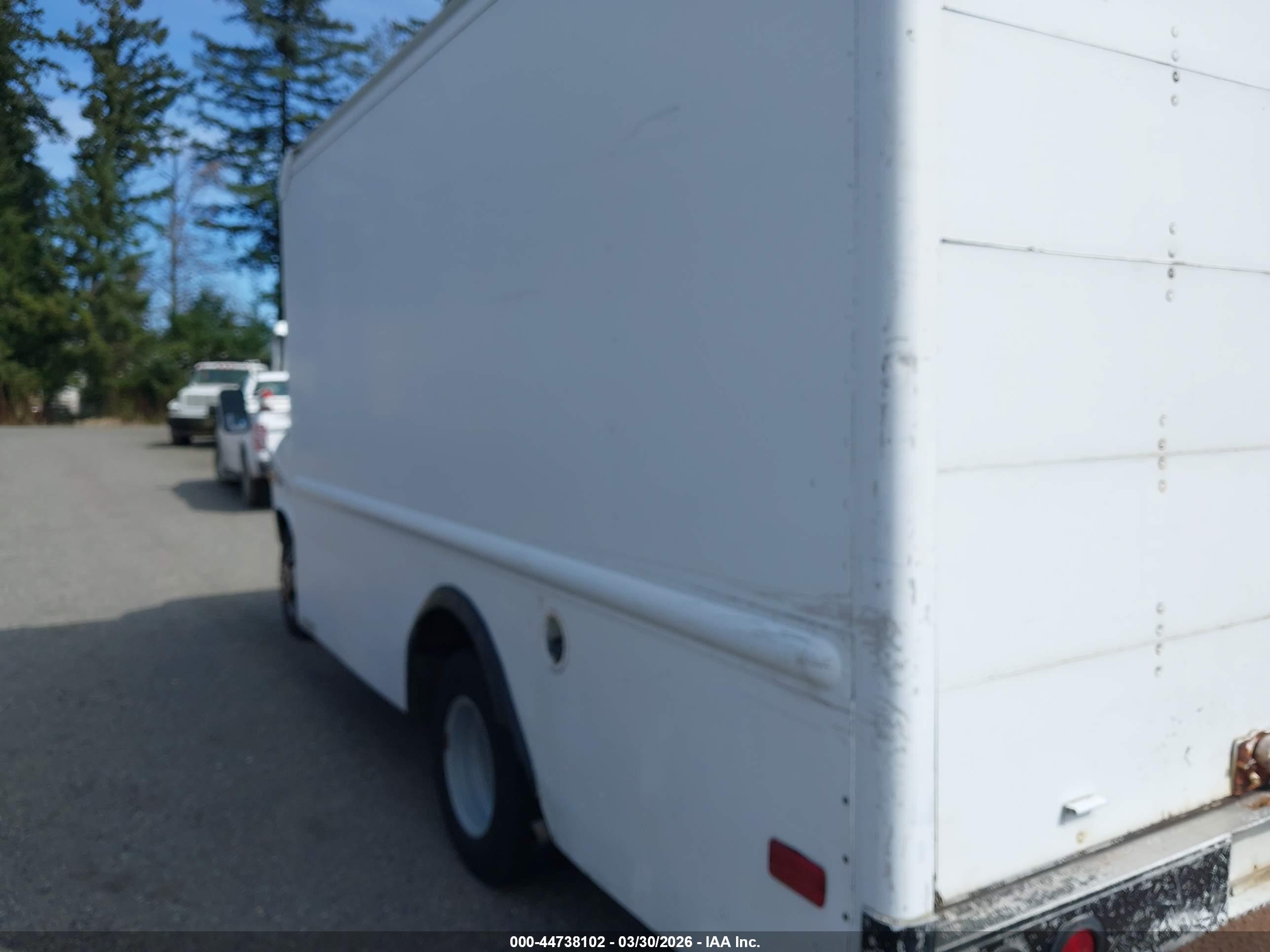 CHEVROLET G30 image 3