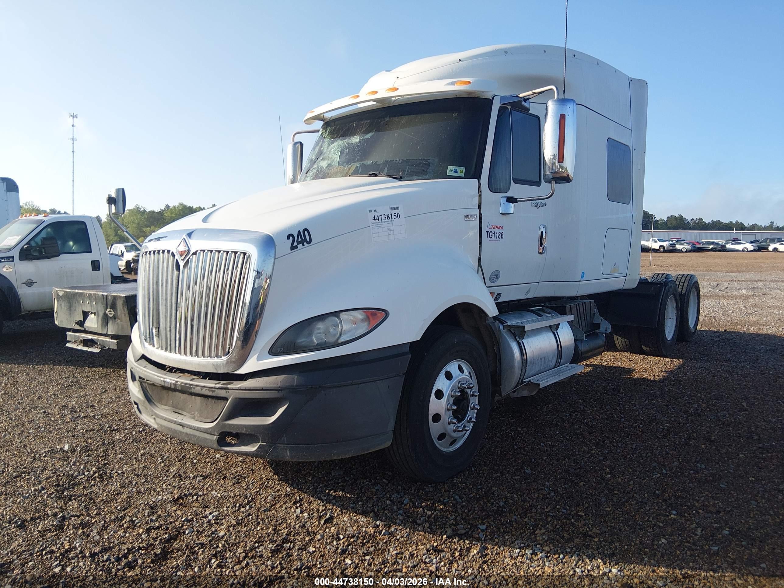 INTERNATIONAL PROSTAR image 2