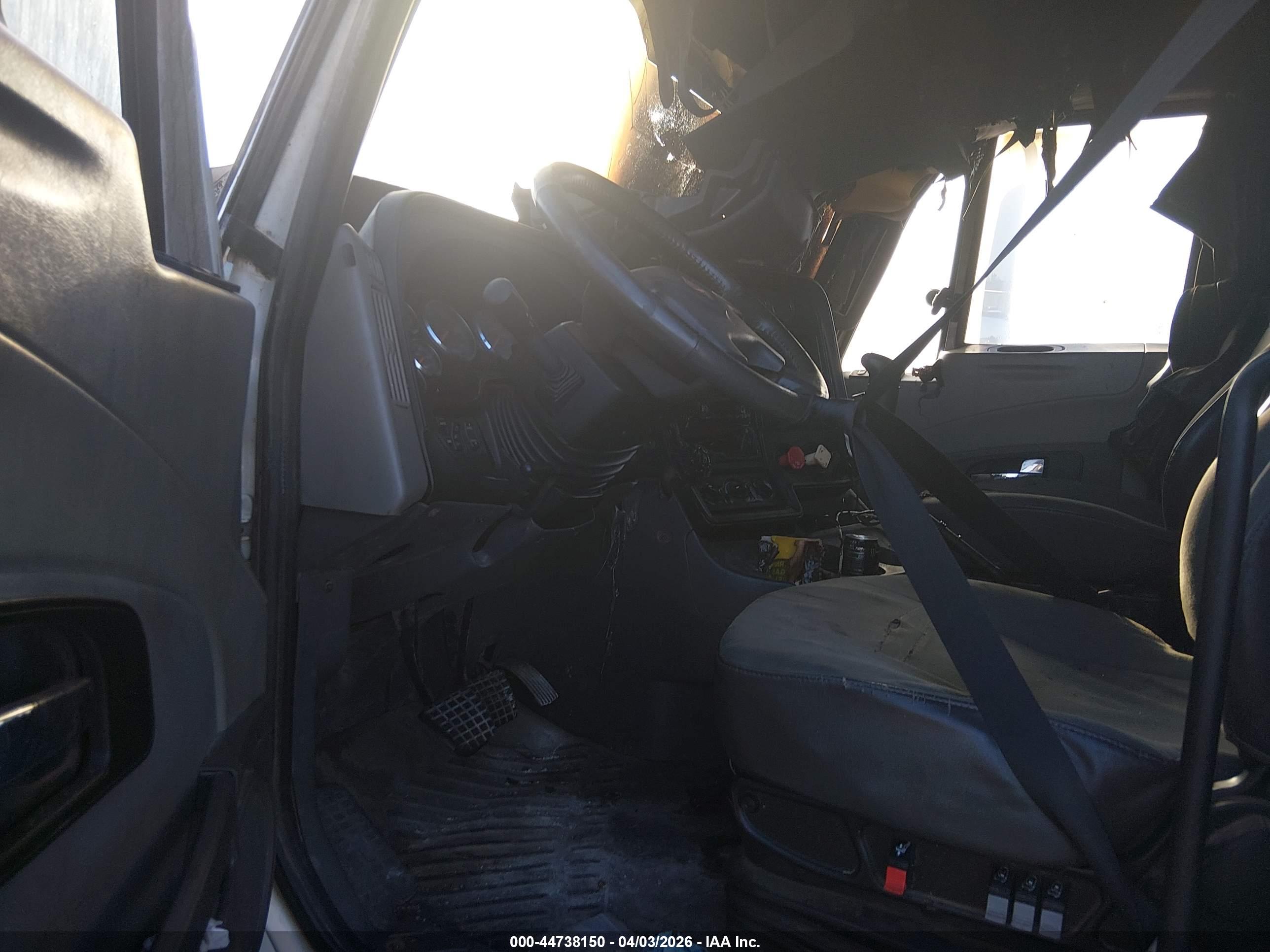 INTERNATIONAL PROSTAR image 5