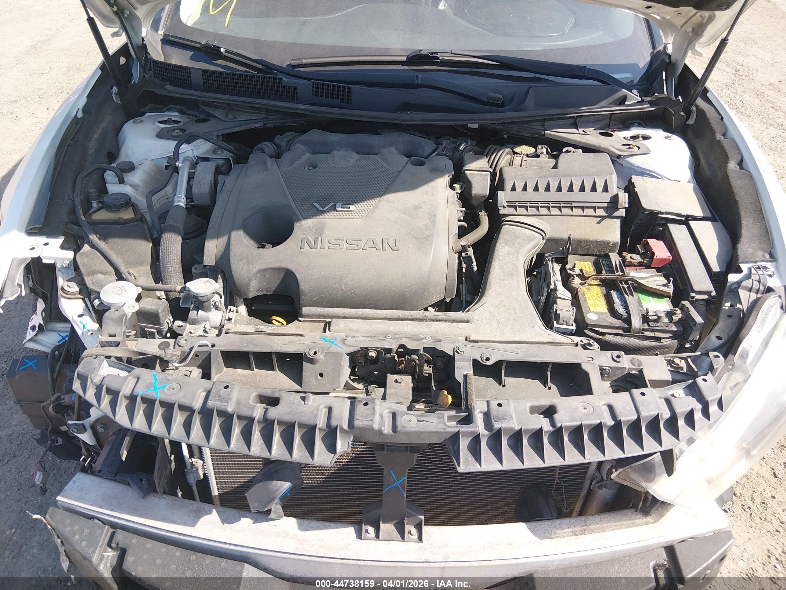 NISSAN MAXIMA image 10