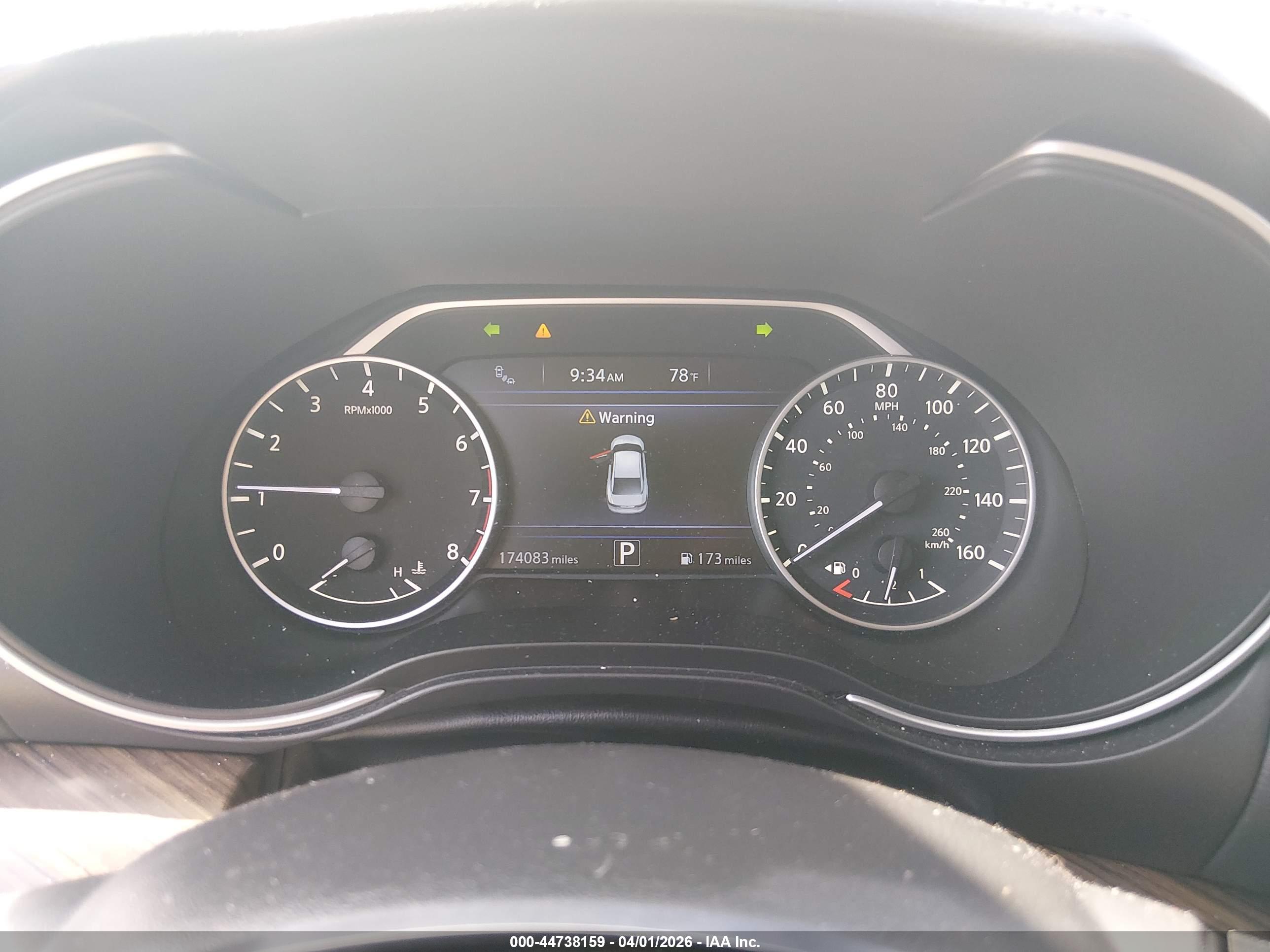 NISSAN MAXIMA image 7