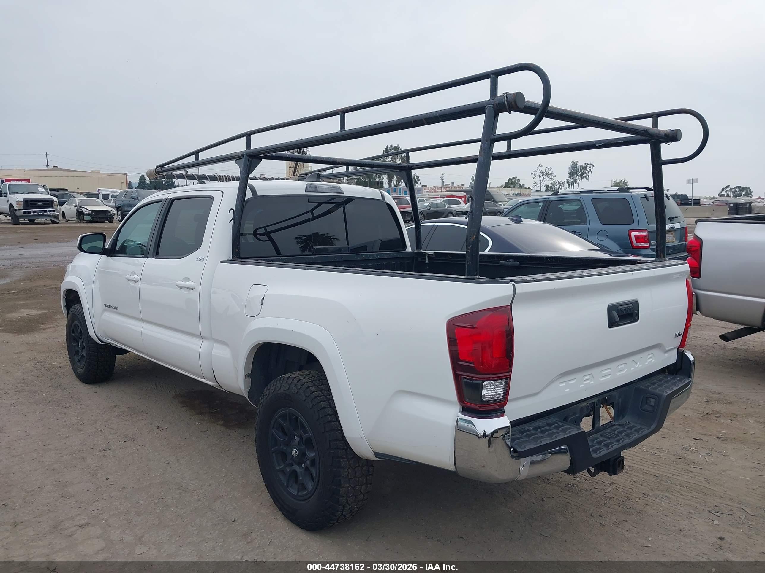 TOYOTA TACOMA image 3