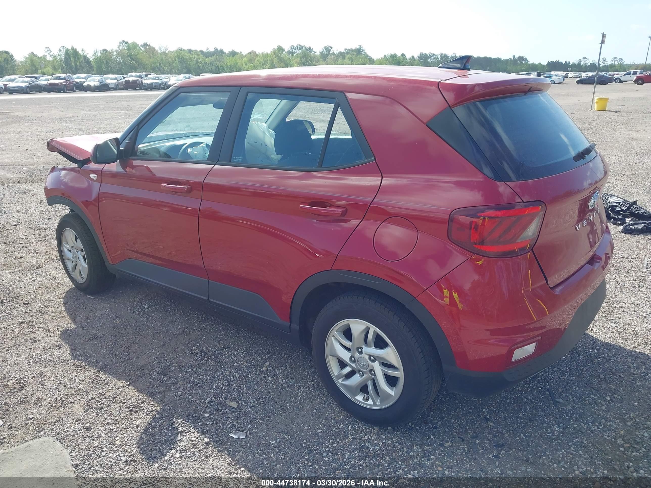 HYUNDAI VENUE image 3