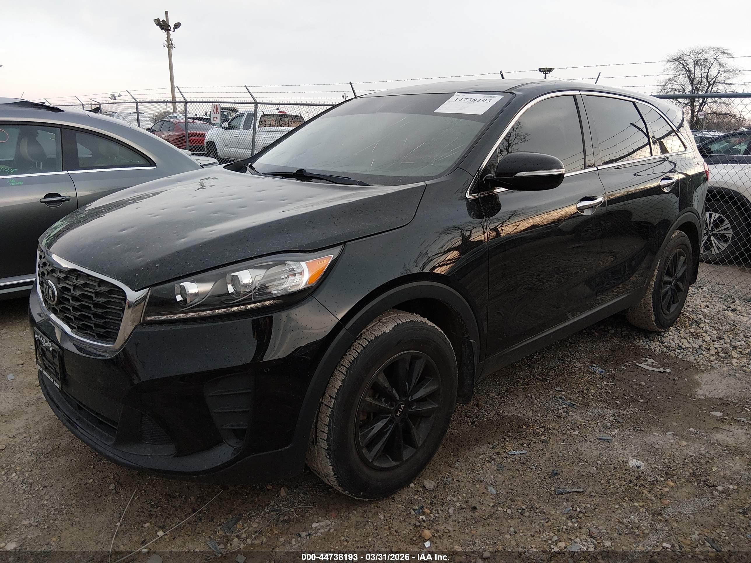 KIA SORENTO image 2