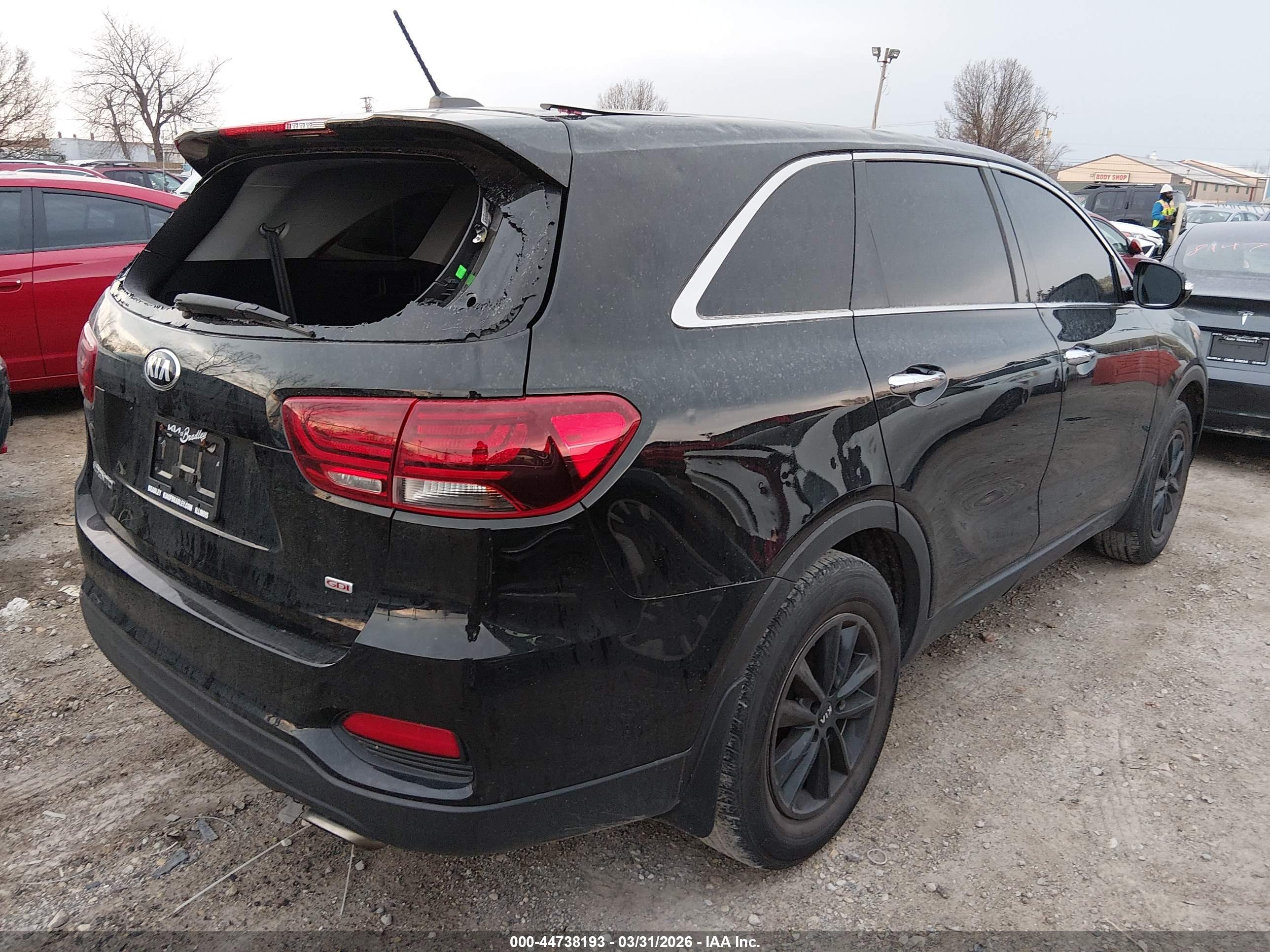 KIA SORENTO image 4