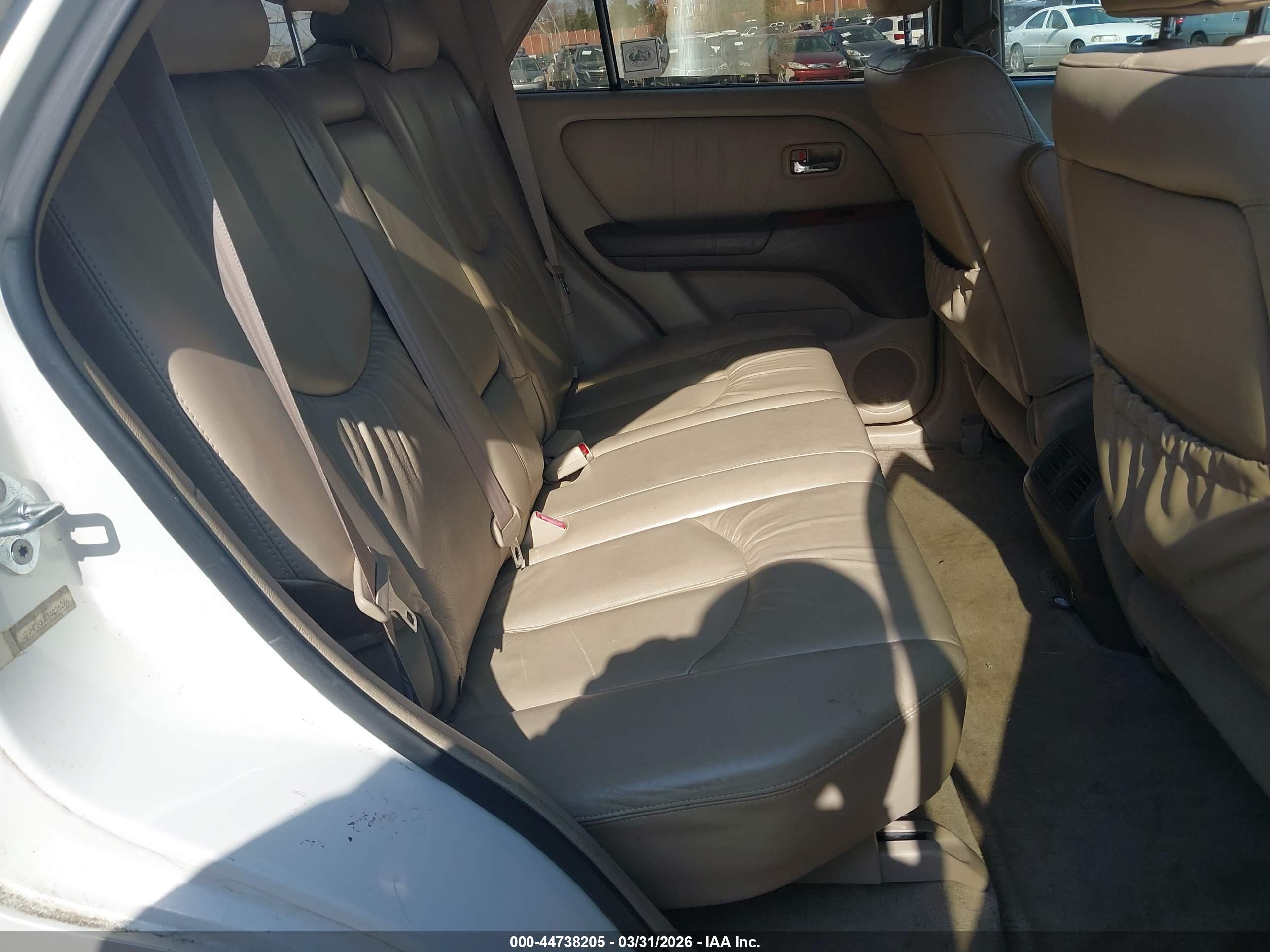 LEXUS RX image 8