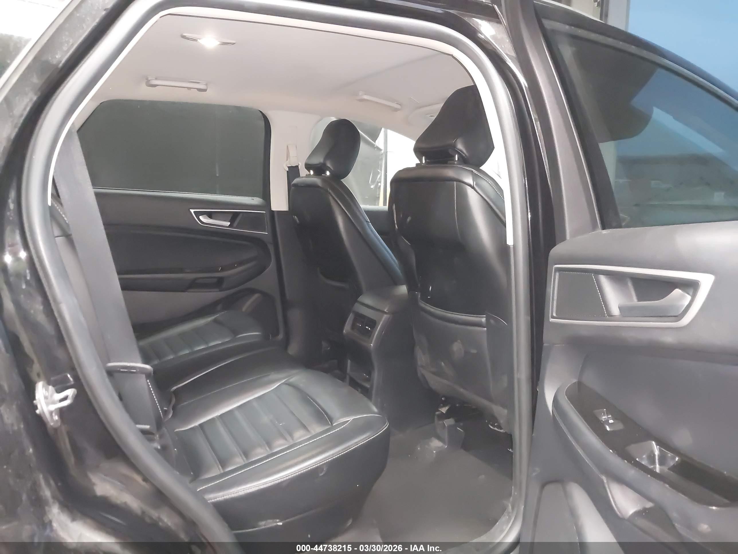 FORD EDGE image 8