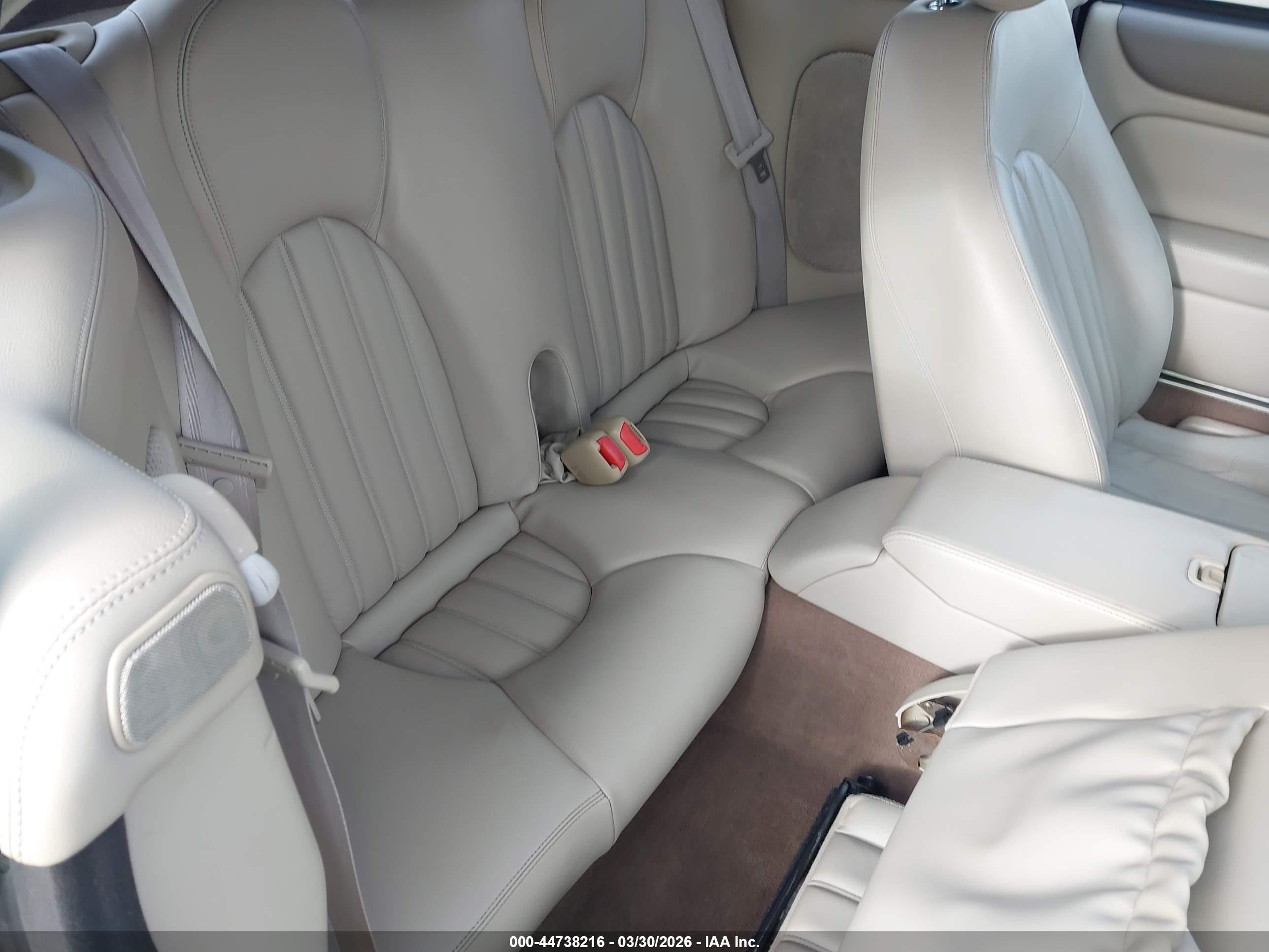 JAGUAR XK8 image 8
