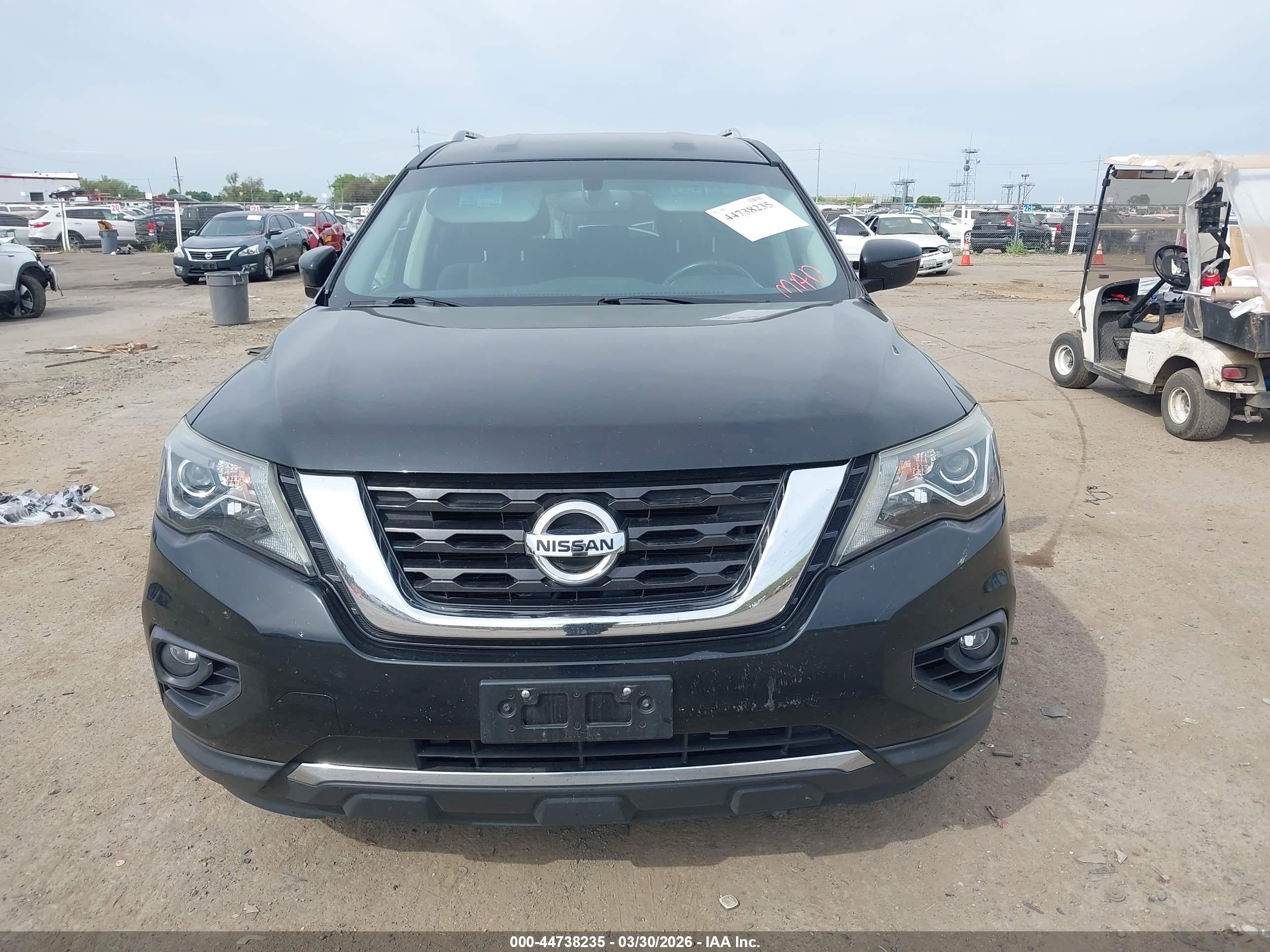 NISSAN PATHFINDER image 6