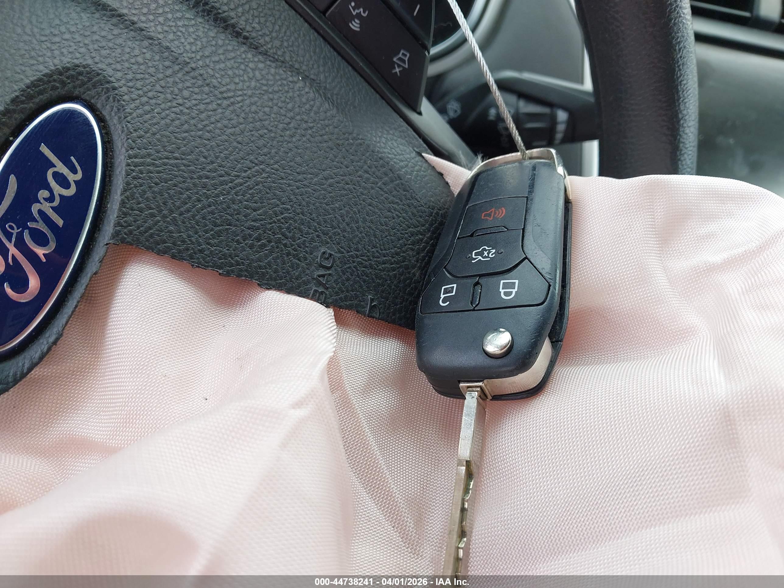 FORD FUSION image 11