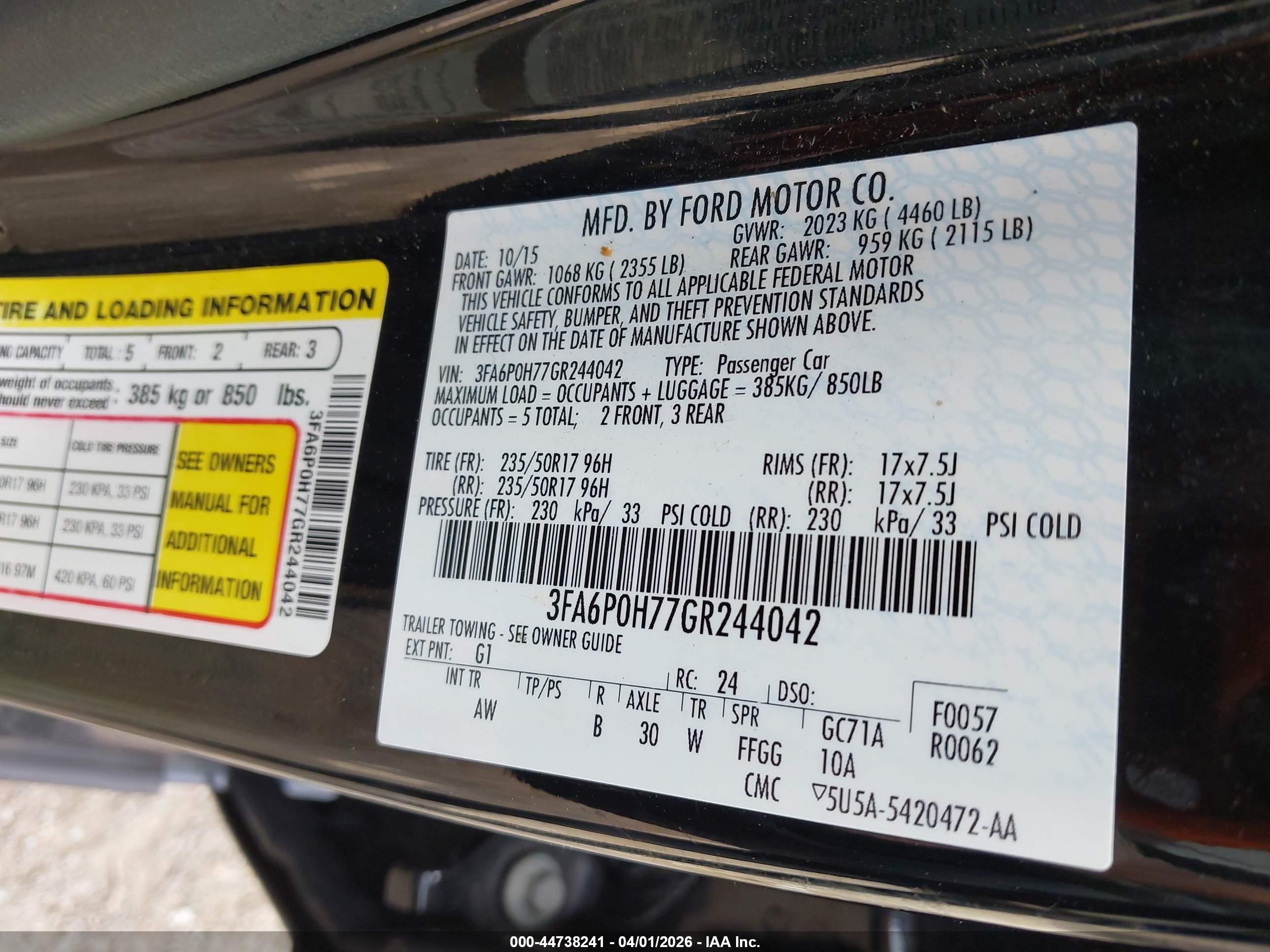 FORD FUSION image 9