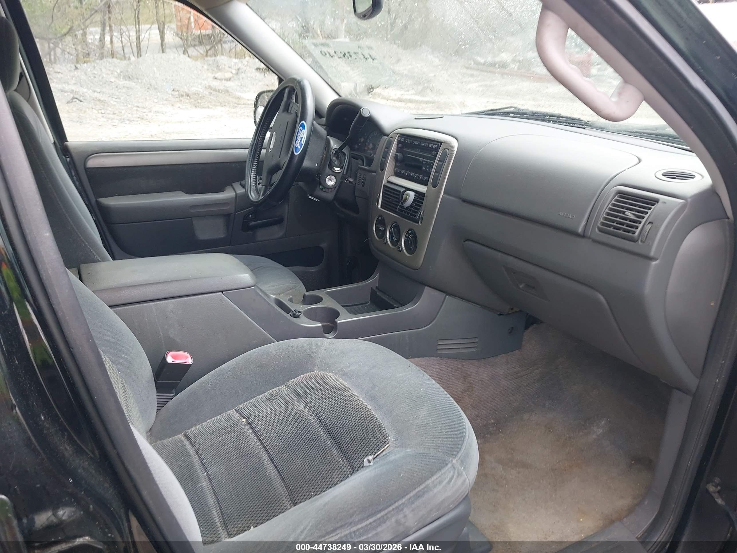 FORD EXPLORER image 5